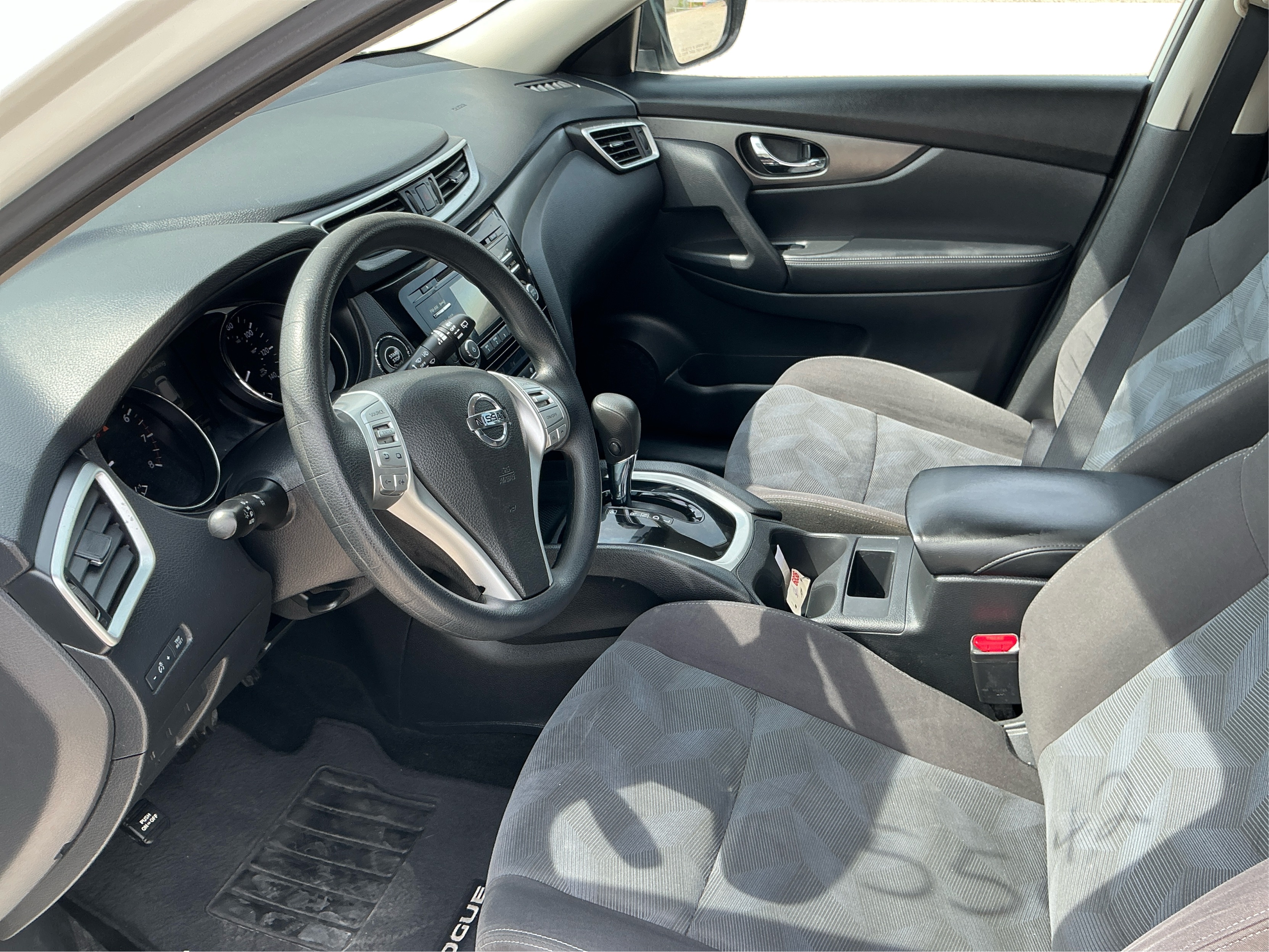 Neighborhood Autos, LLC - Used vehicle - SUV NISSAN ROGUE 2016