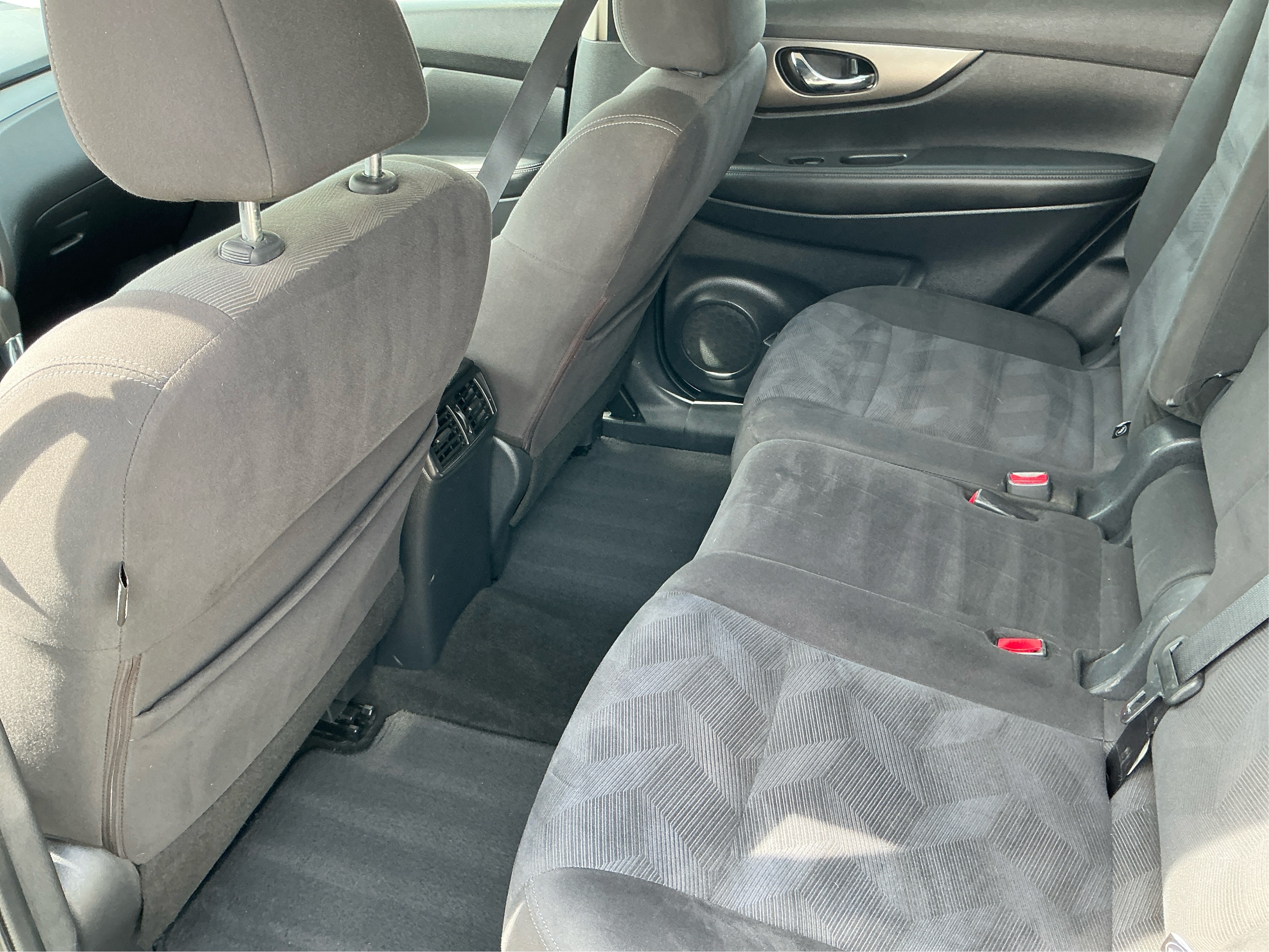 Neighborhood Autos, LLC - Used vehicle - SUV NISSAN ROGUE 2016