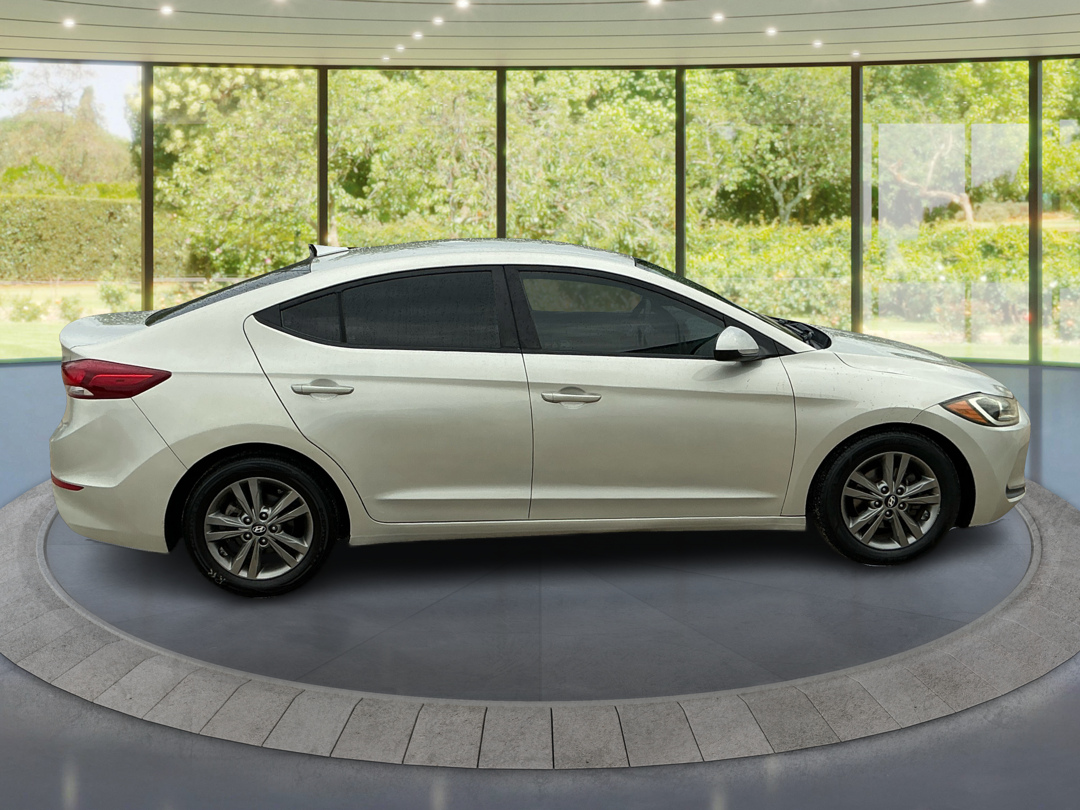 Neighborhood Autos, LLC - Used vehicle - Sedan HYUNDAI ELANTRA 2018