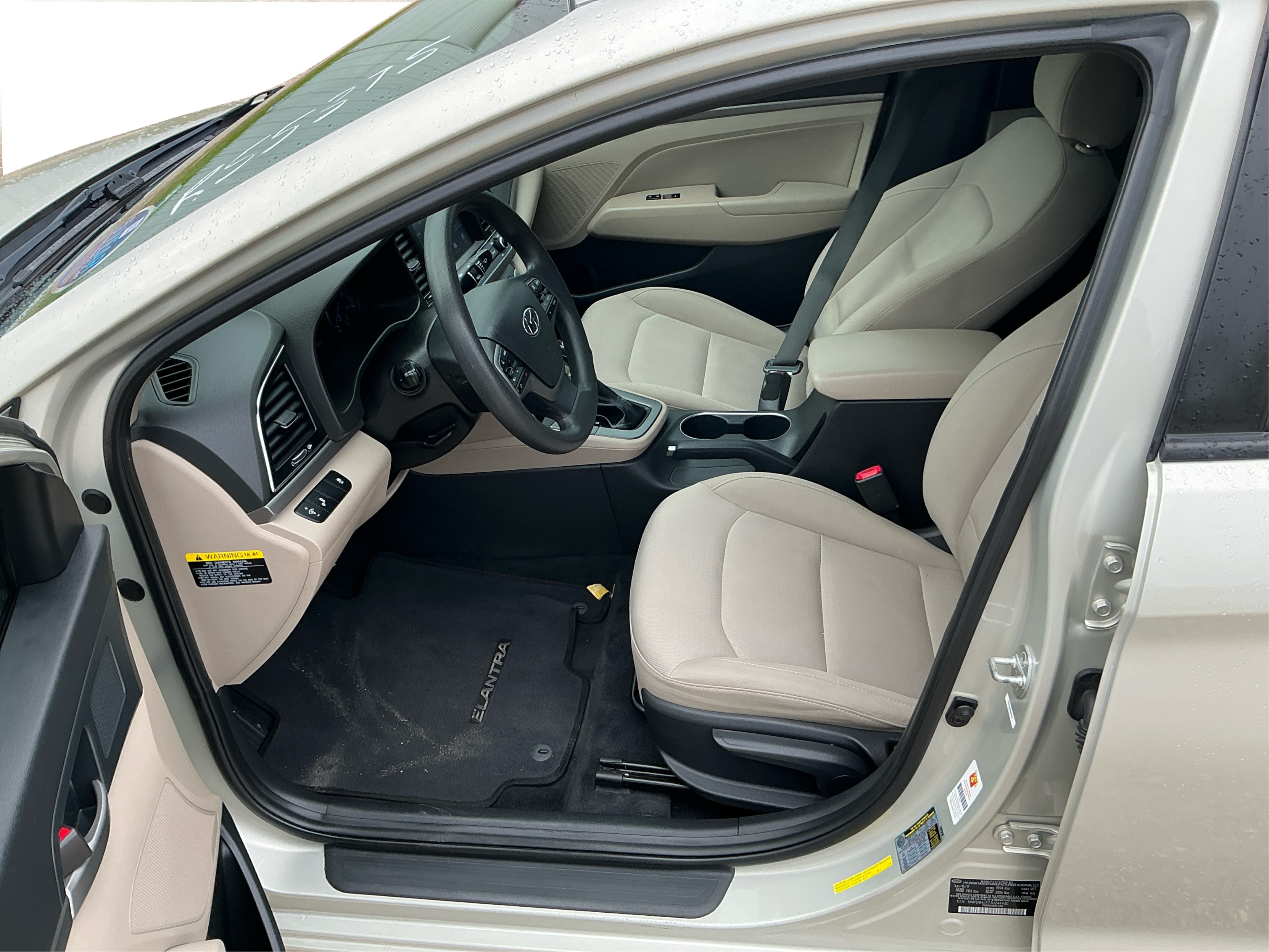 Neighborhood Autos, LLC - Used vehicle - Sedan HYUNDAI ELANTRA 2018