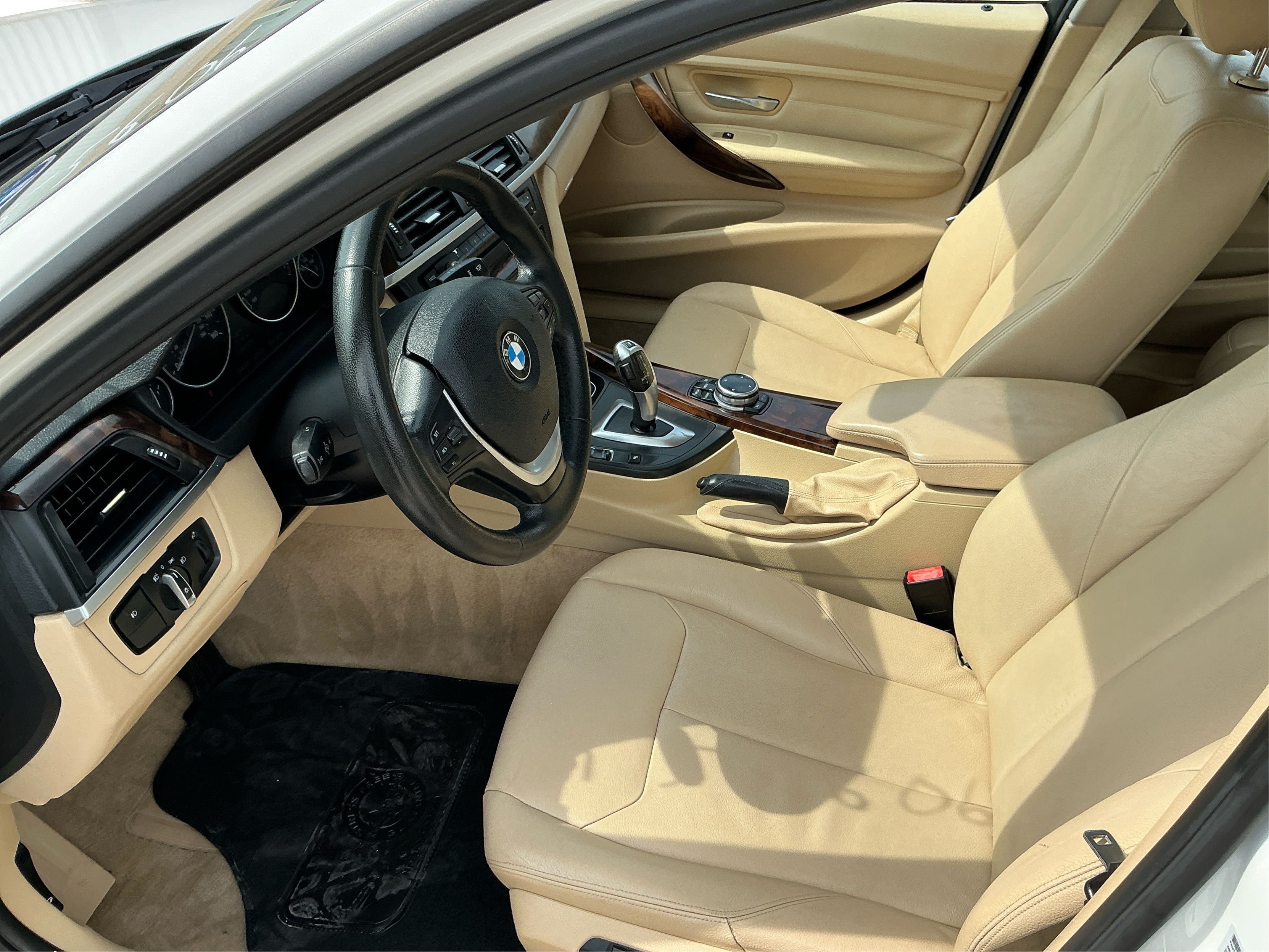 Neighborhood Autos, LLC - Used vehicle - Sedan BMW 3 SERIES 2014