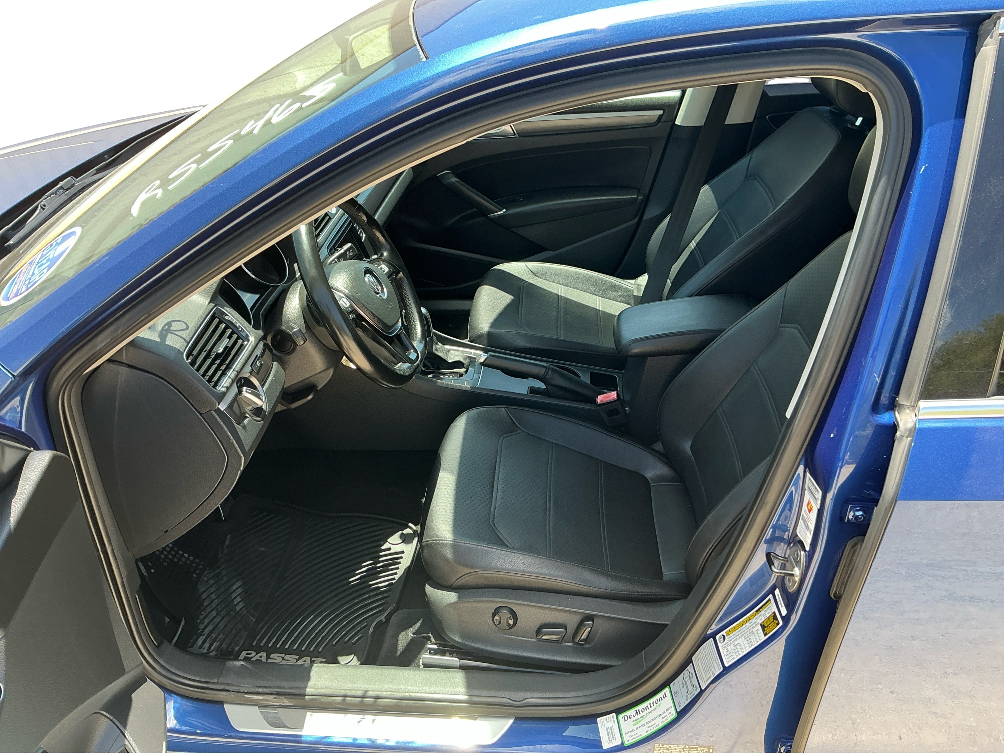 Neighborhood Autos, LLC - Used vehicle - Sedan VOLKSWAGEN PASSAT 2016