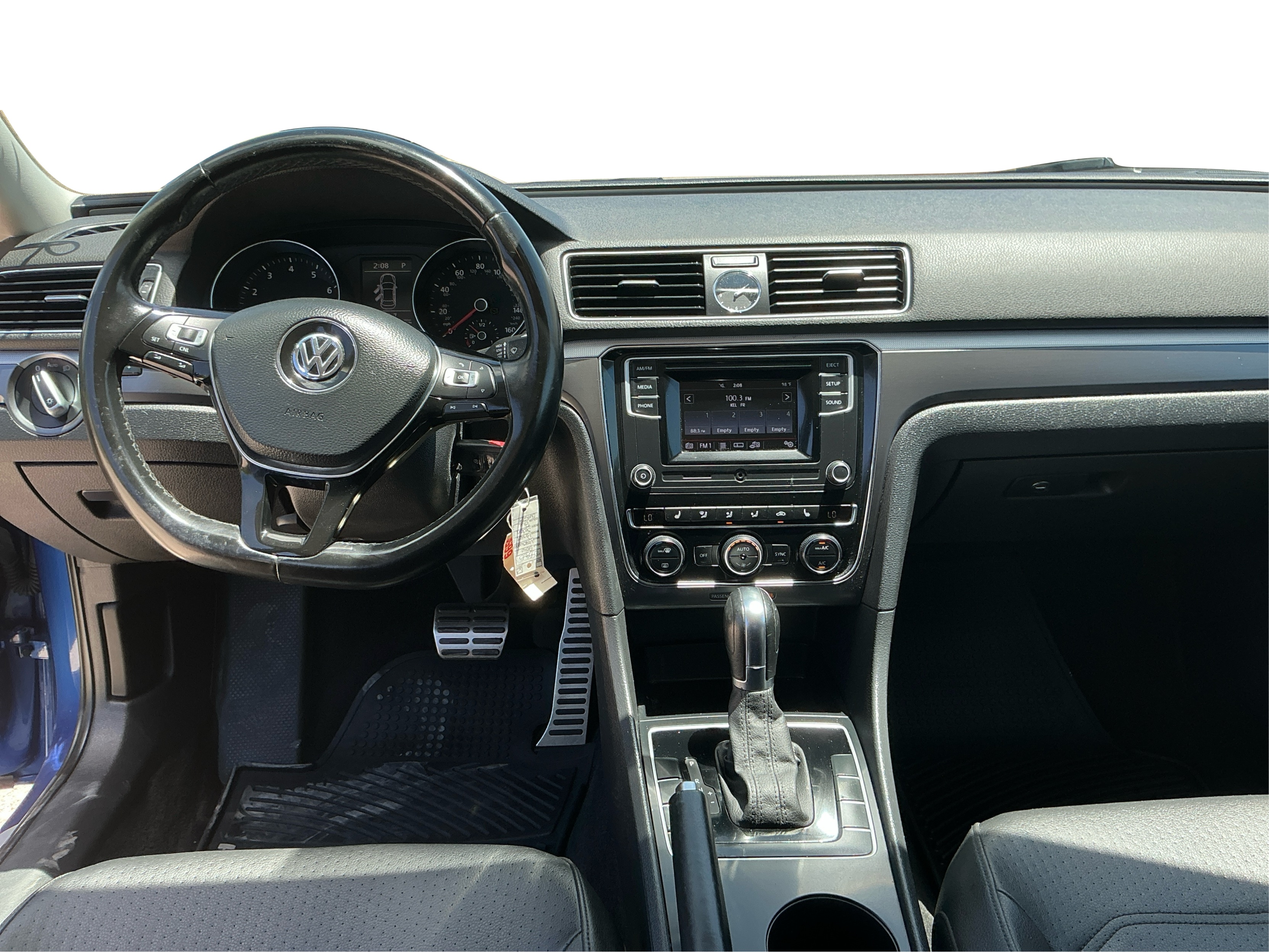Neighborhood Autos, LLC - Used vehicle - Sedan VOLKSWAGEN PASSAT 2016