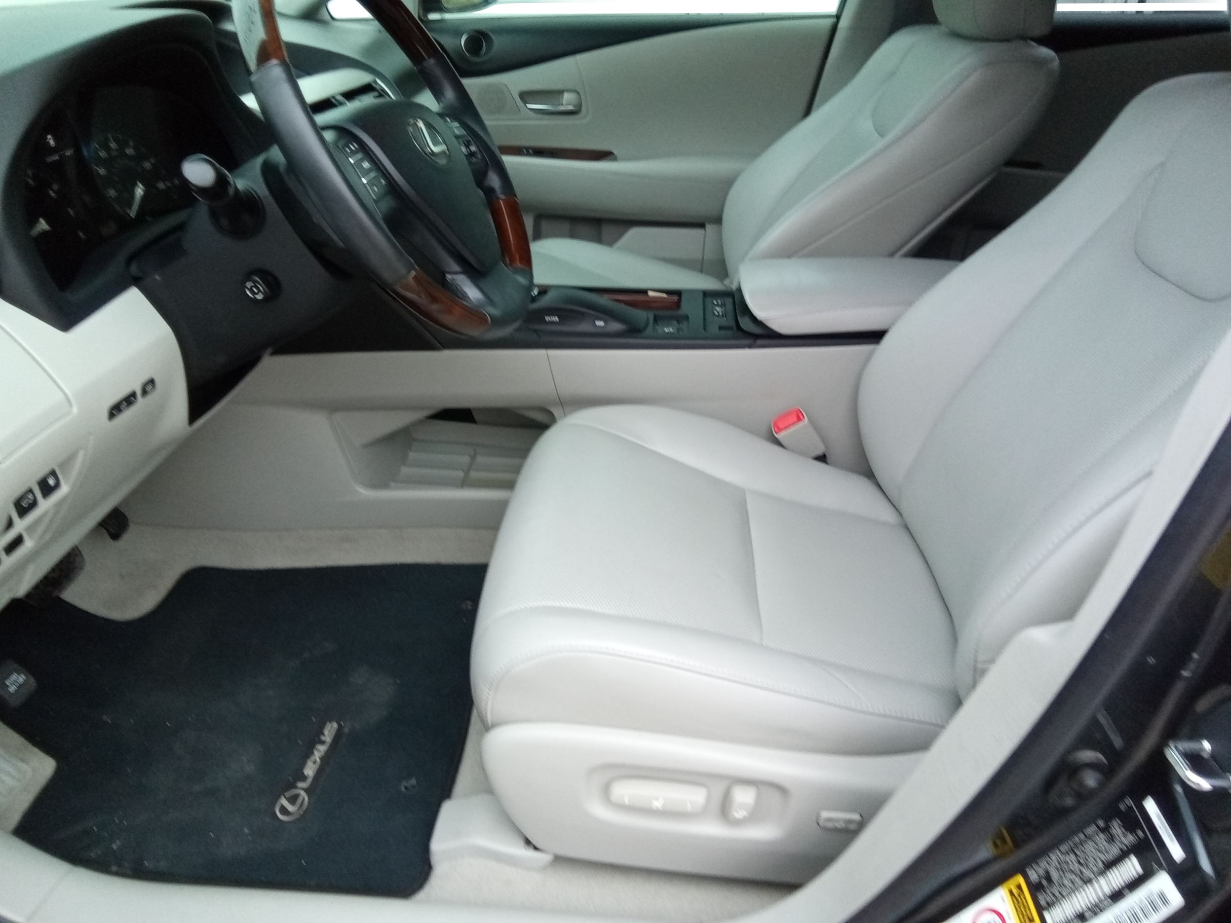 Neighborhood Autos, LLC - Used vehicle - SUV LEXUS RX 350 2010