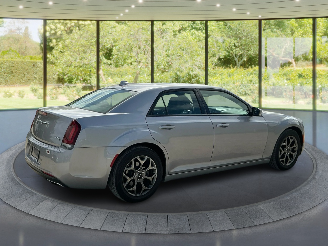 Neighborhood Autos, LLC - Used vehicle - SEDAN CHRYSLER 300 2018