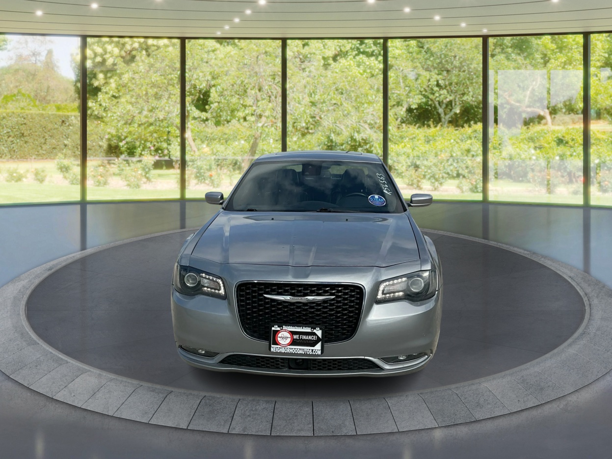 Neighborhood Autos, LLC - Used vehicle - SEDAN CHRYSLER 300 2018