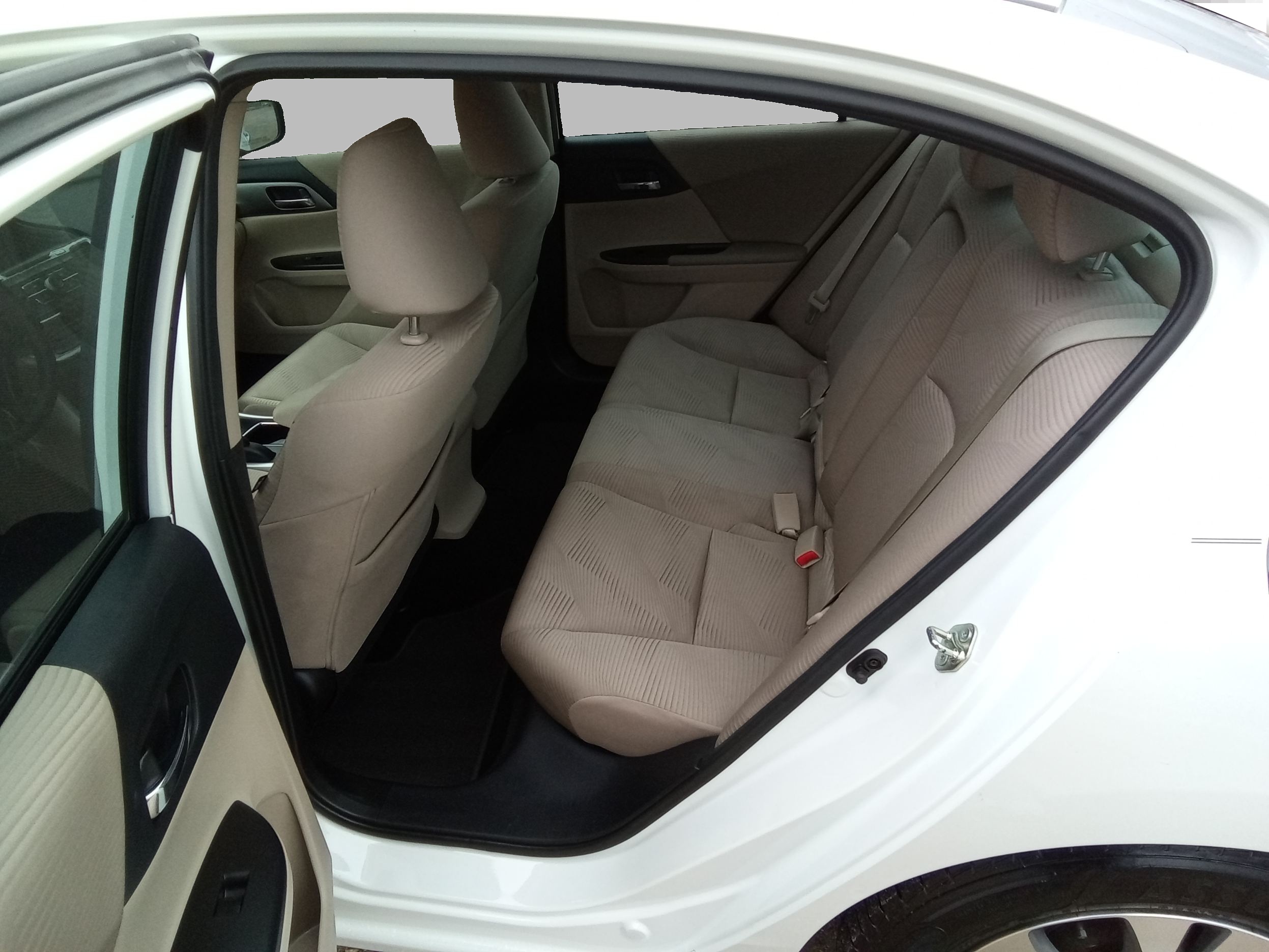 Neighborhood Autos, LLC - Used vehicle - Sedan HONDA ACCORD 2015