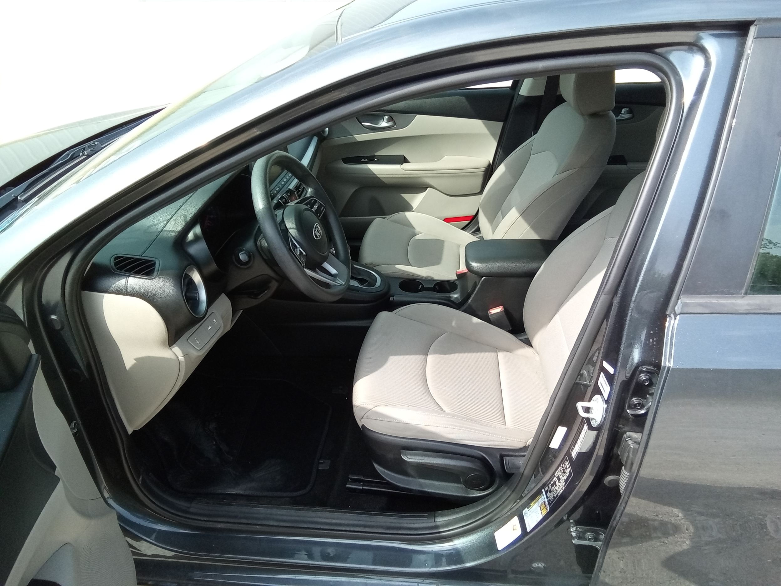 Neighborhood Autos, LLC - Used vehicle - Sedan KIA FORTE 2019