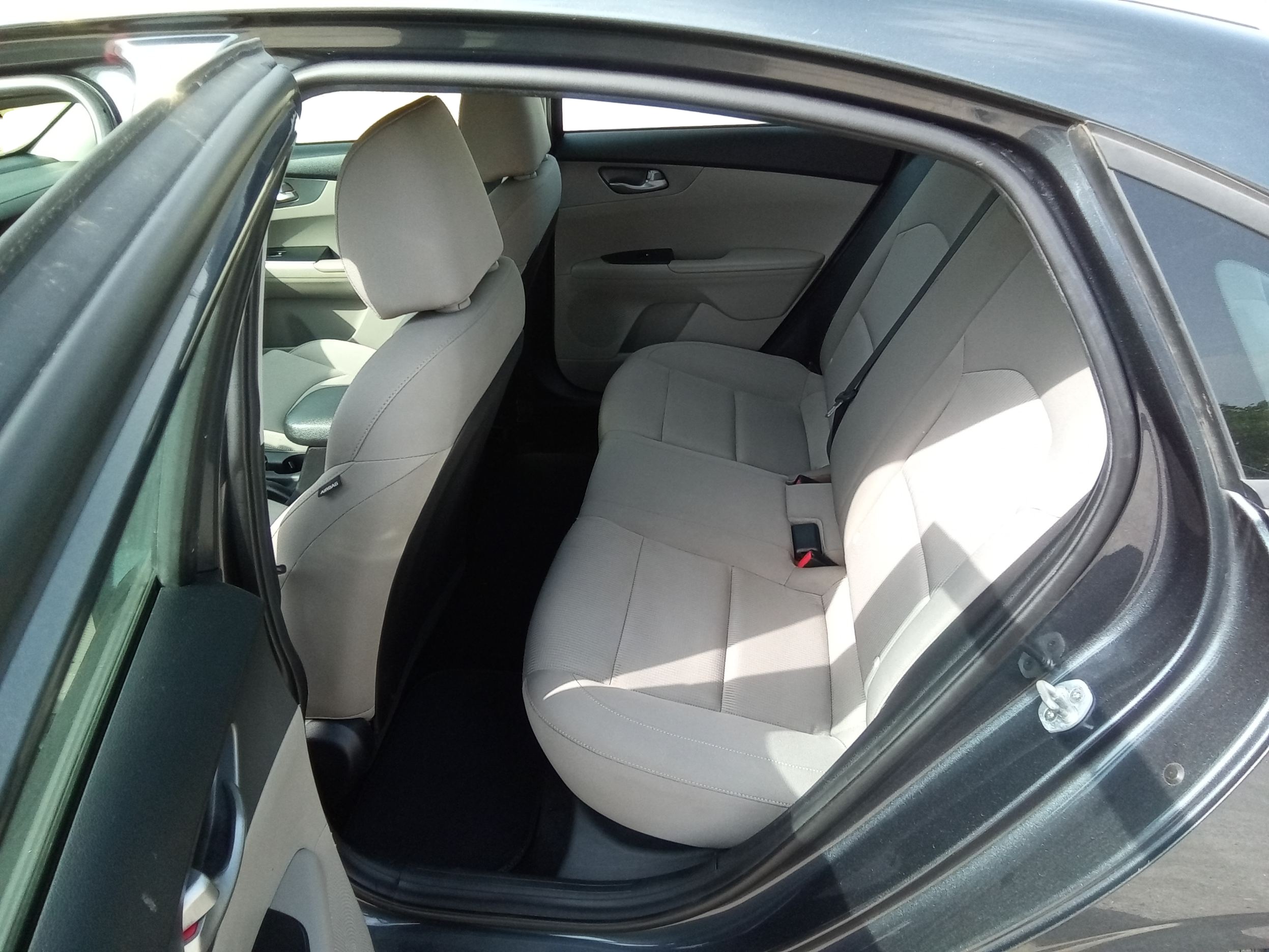 Neighborhood Autos, LLC - Used vehicle - Sedan KIA FORTE 2019