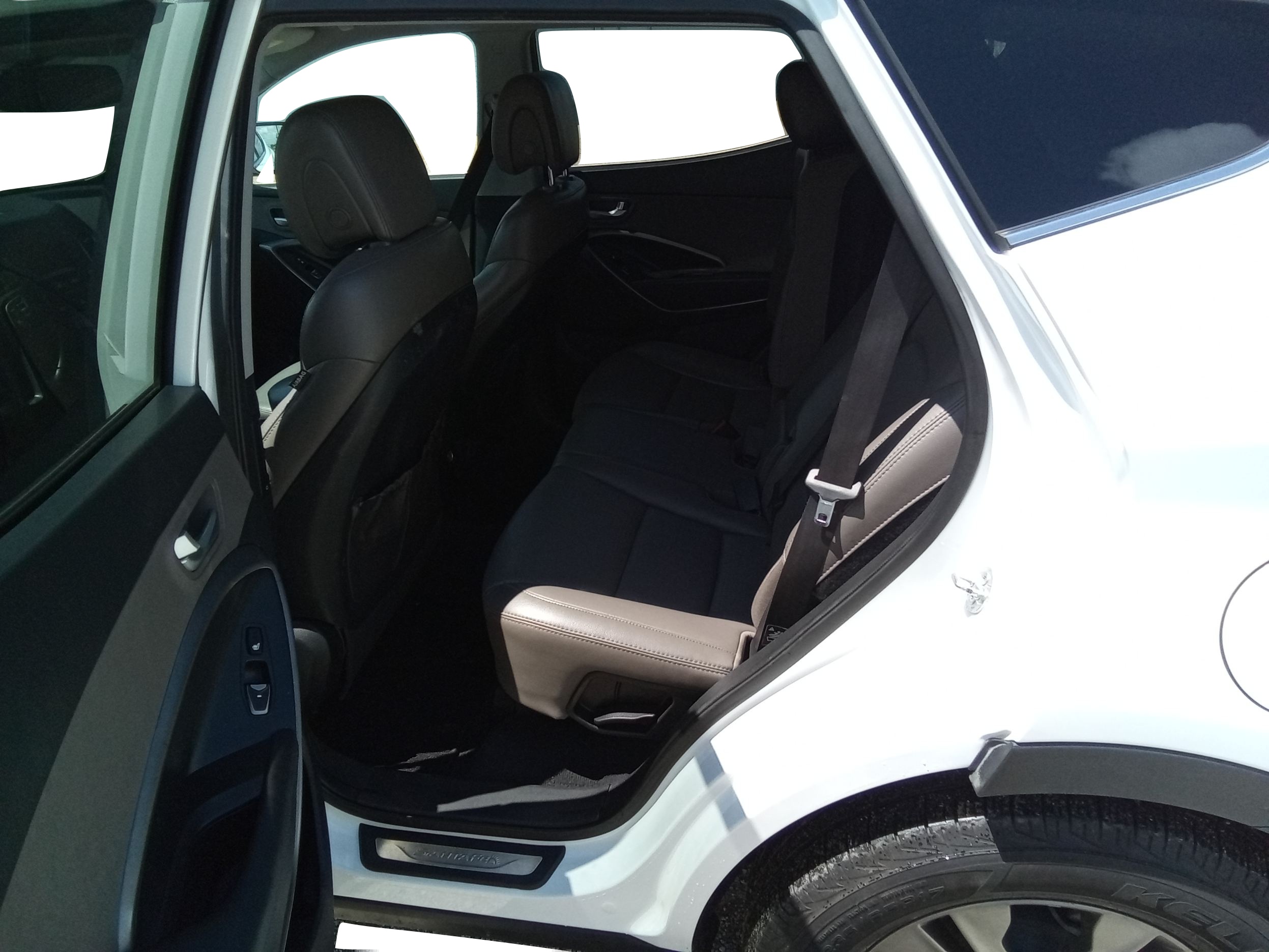 Neighborhood Autos, LLC - Used vehicle - SUV HYUNDAI SANTA FE 2013