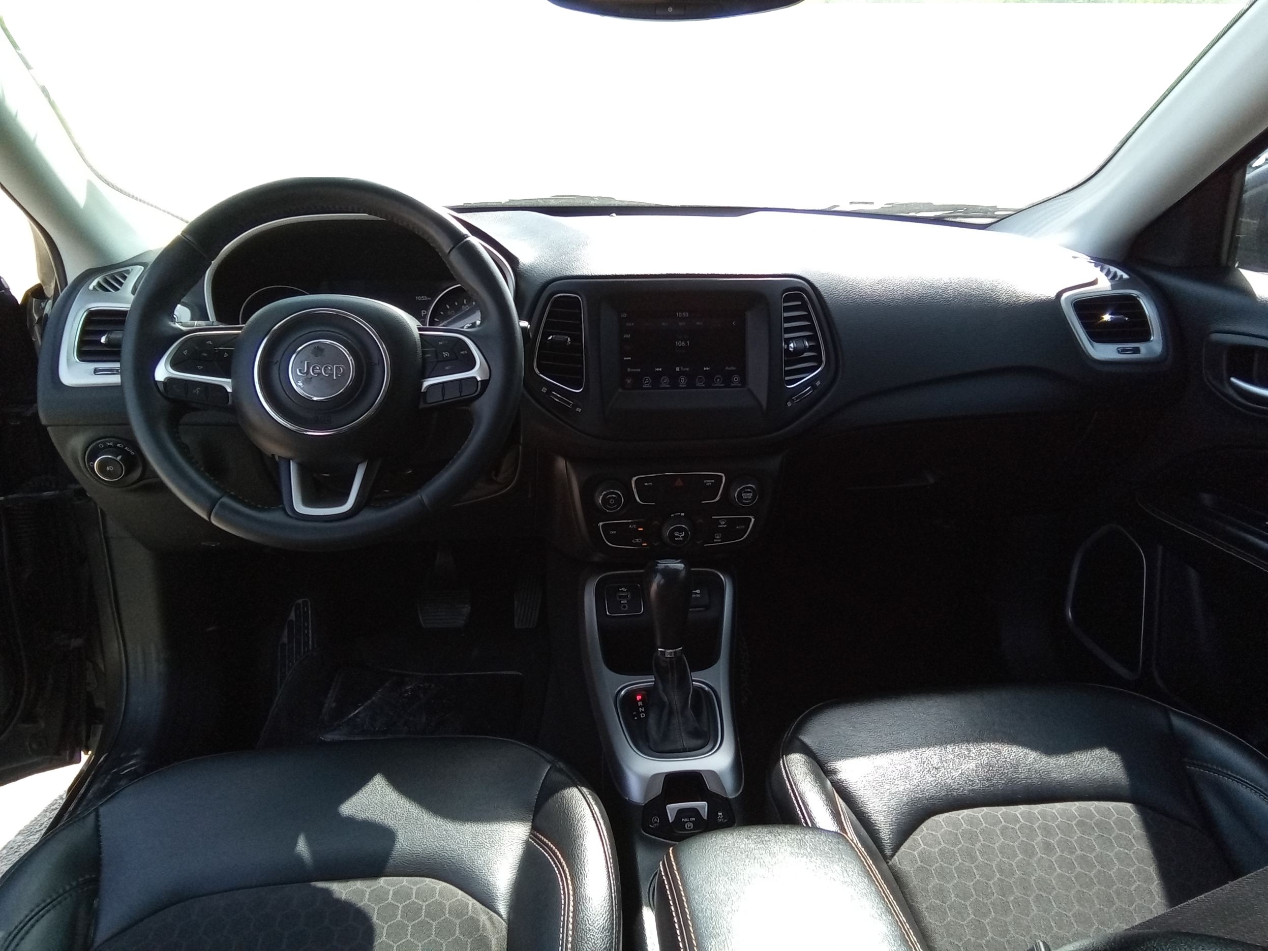 Neighborhood Autos, LLC - Used vehicle - SUV JEEP COMPASS 2017