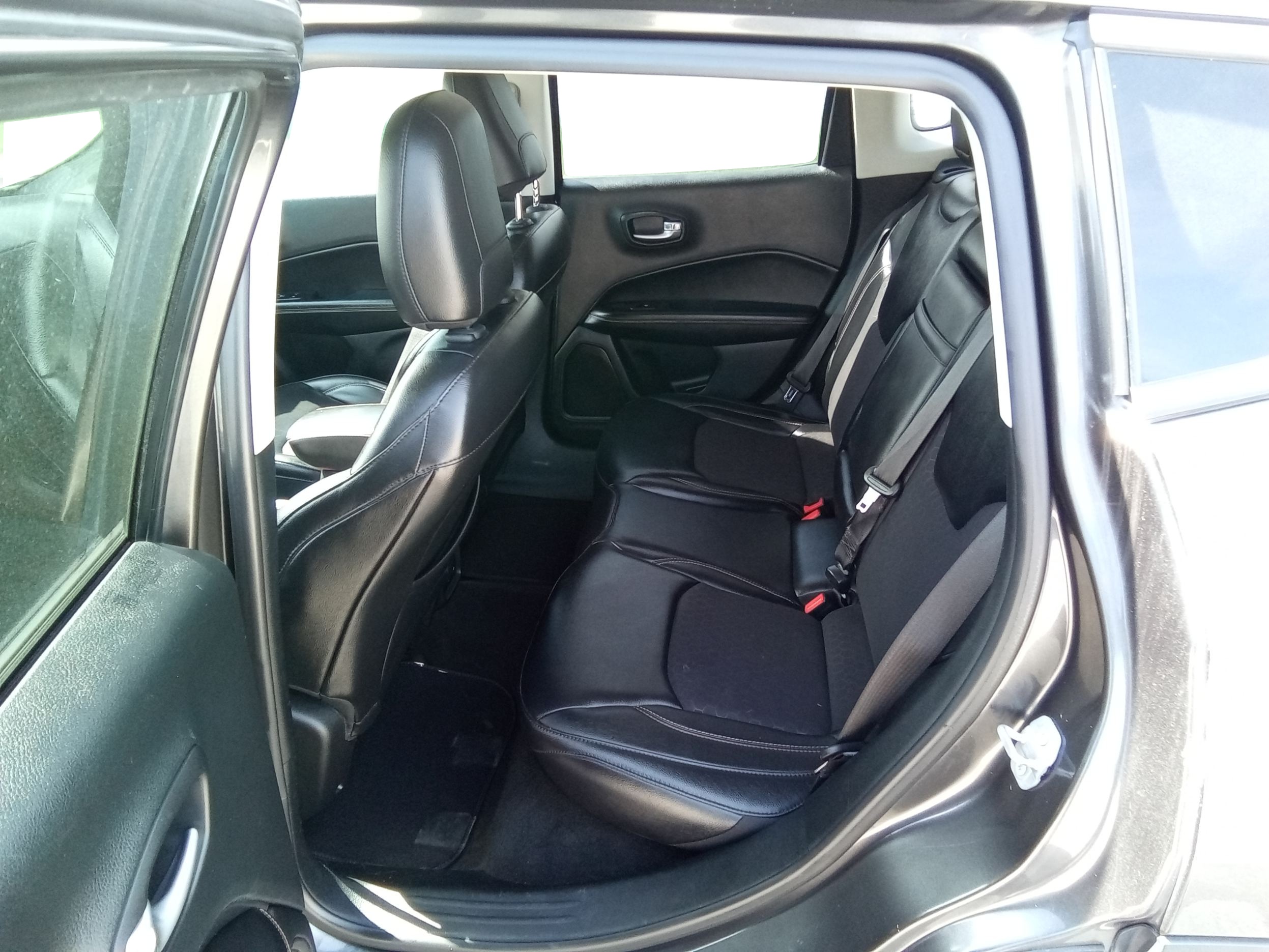 Neighborhood Autos, LLC - Used vehicle - SUV JEEP COMPASS 2017