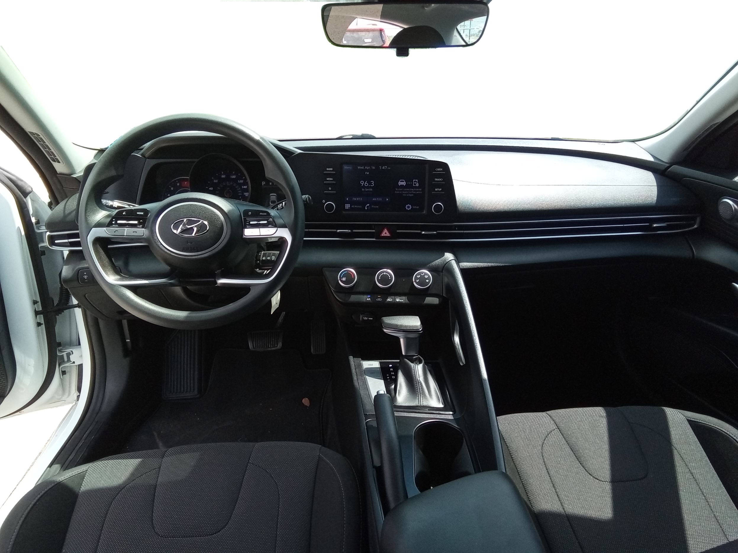 Neighborhood Autos, LLC - Used vehicle - Sedan HYUNDAI ELANTRA 2021