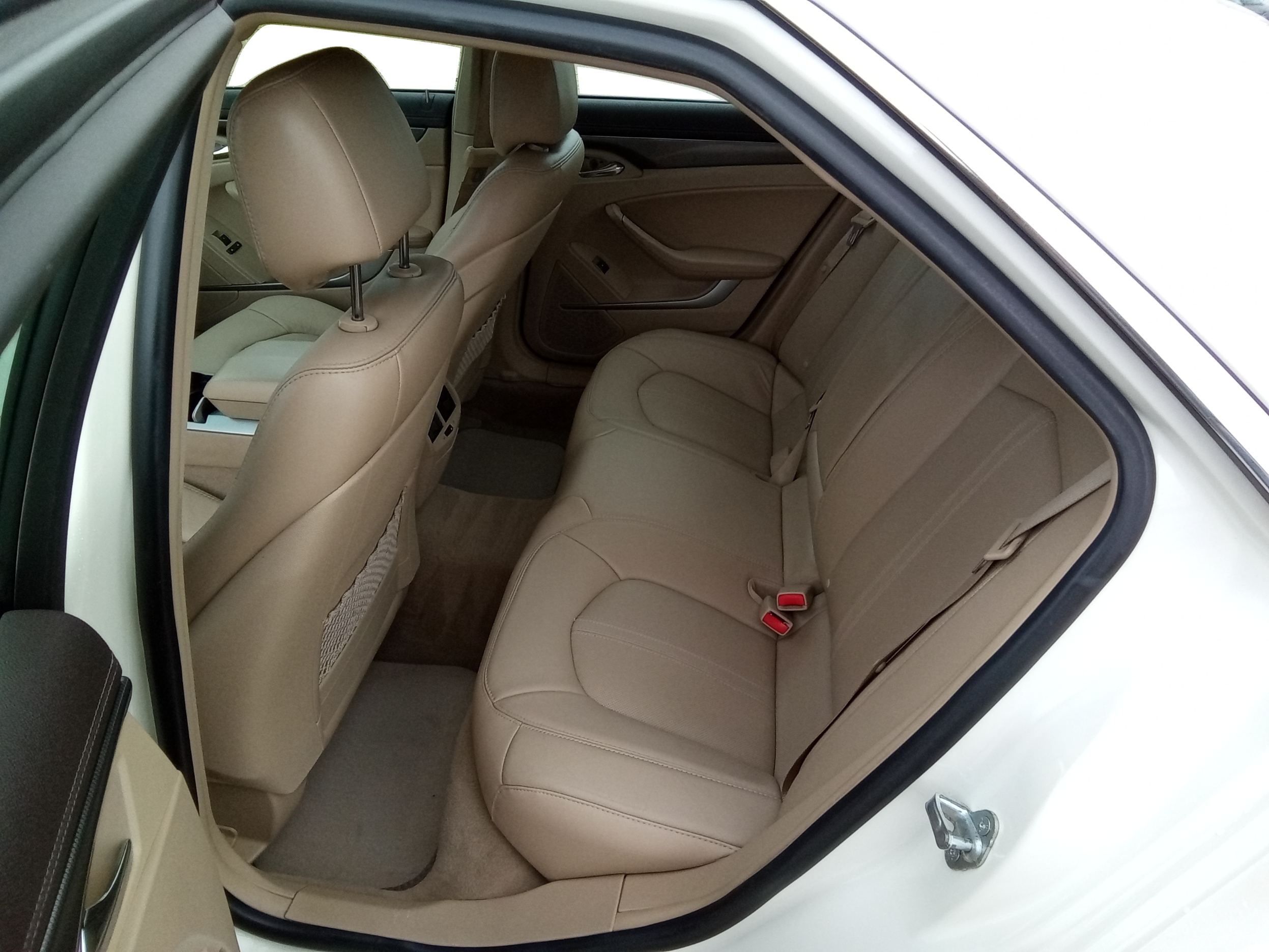 Neighborhood Autos, LLC - Used vehicle - Sedan CADILLAC CTS 2013