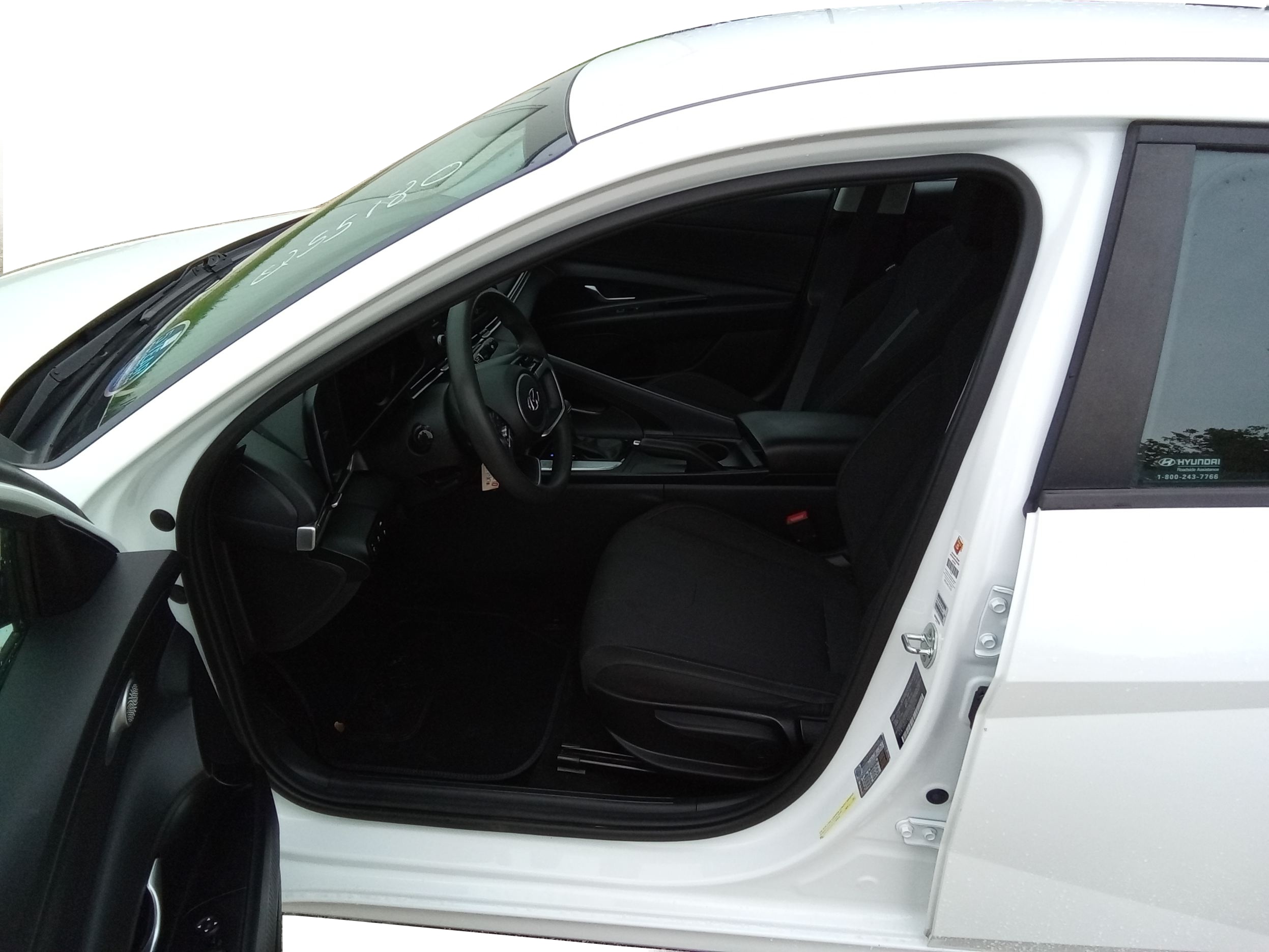 Neighborhood Autos, LLC - Used vehicle - Sedan HYUNDAI ELANTRA 2021