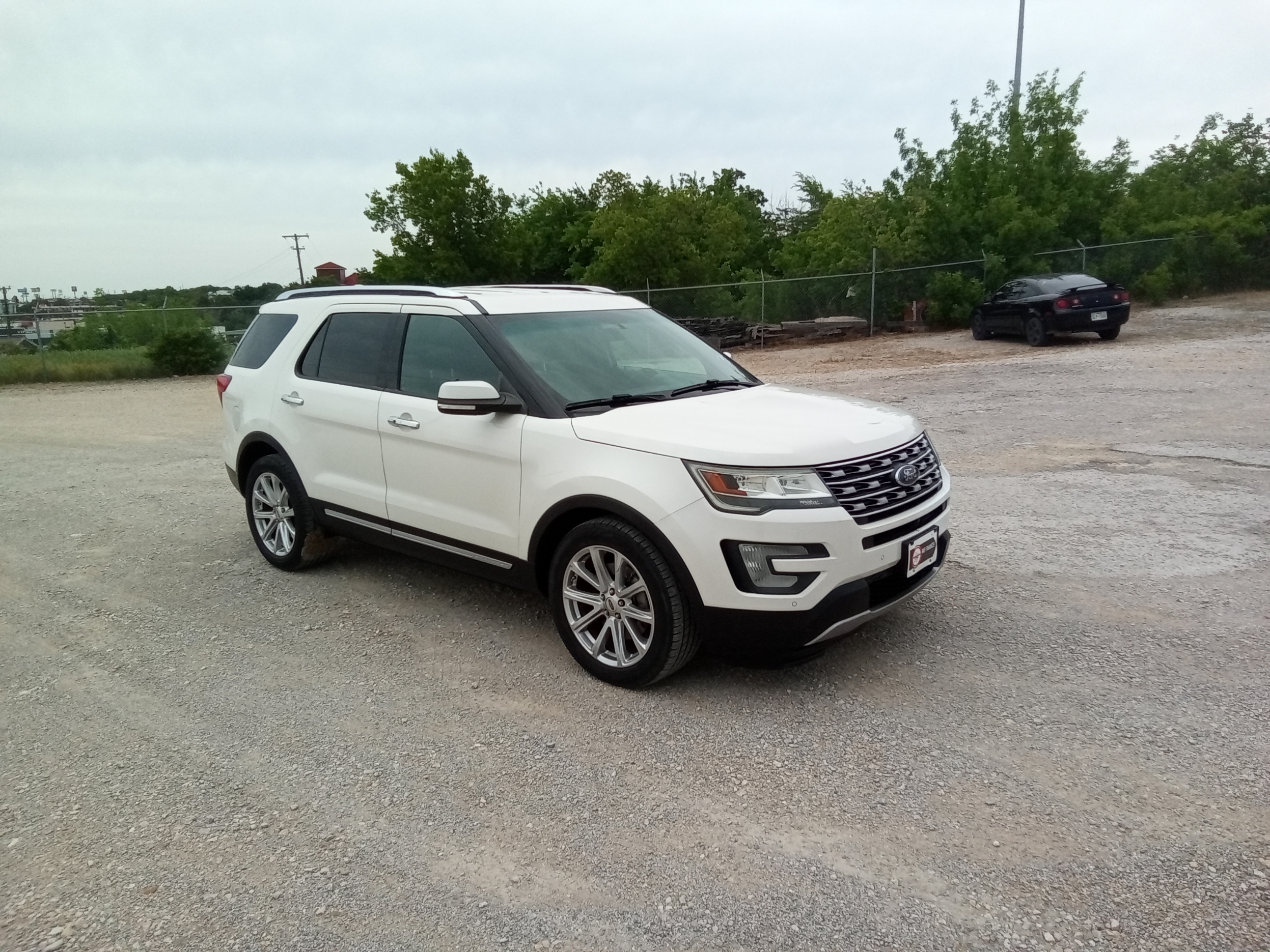 Neighborhood Autos, LLC - Used vehicle - SUV FORD EXPLORER 2016