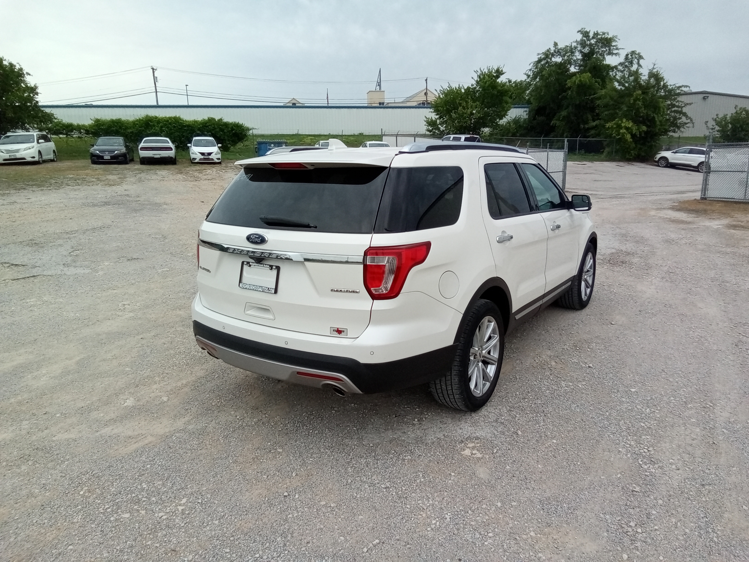 Neighborhood Autos, LLC - Used vehicle - SUV FORD EXPLORER 2016