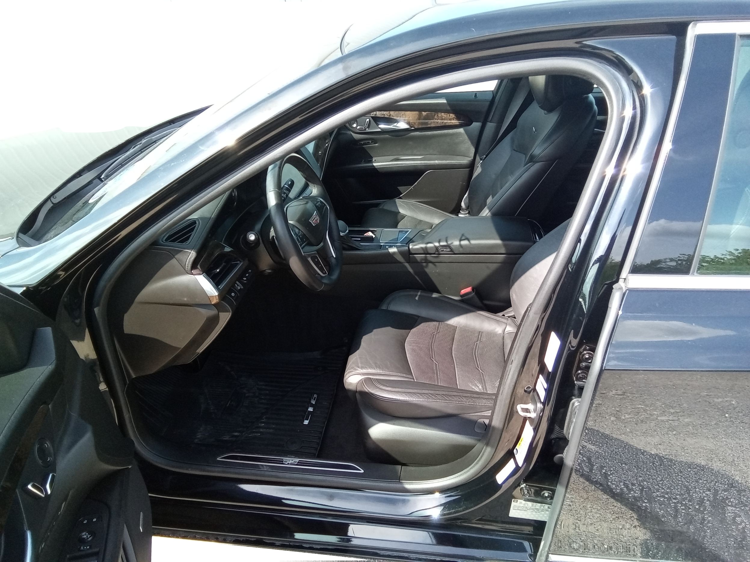 Neighborhood Autos, LLC - Used vehicle - Sedan CADILLAC CT6 2017