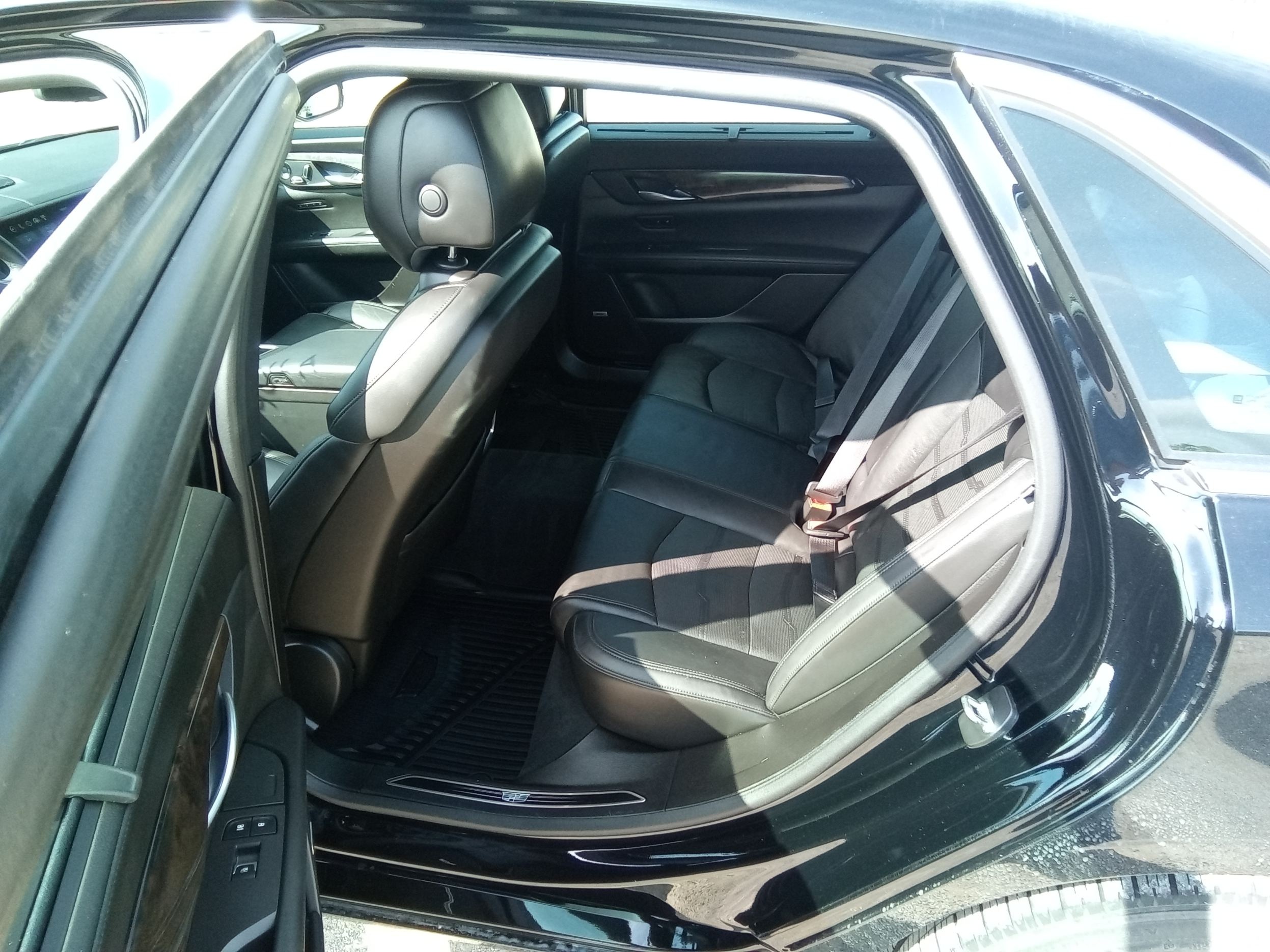Neighborhood Autos, LLC - Used vehicle - Sedan CADILLAC CT6 2017