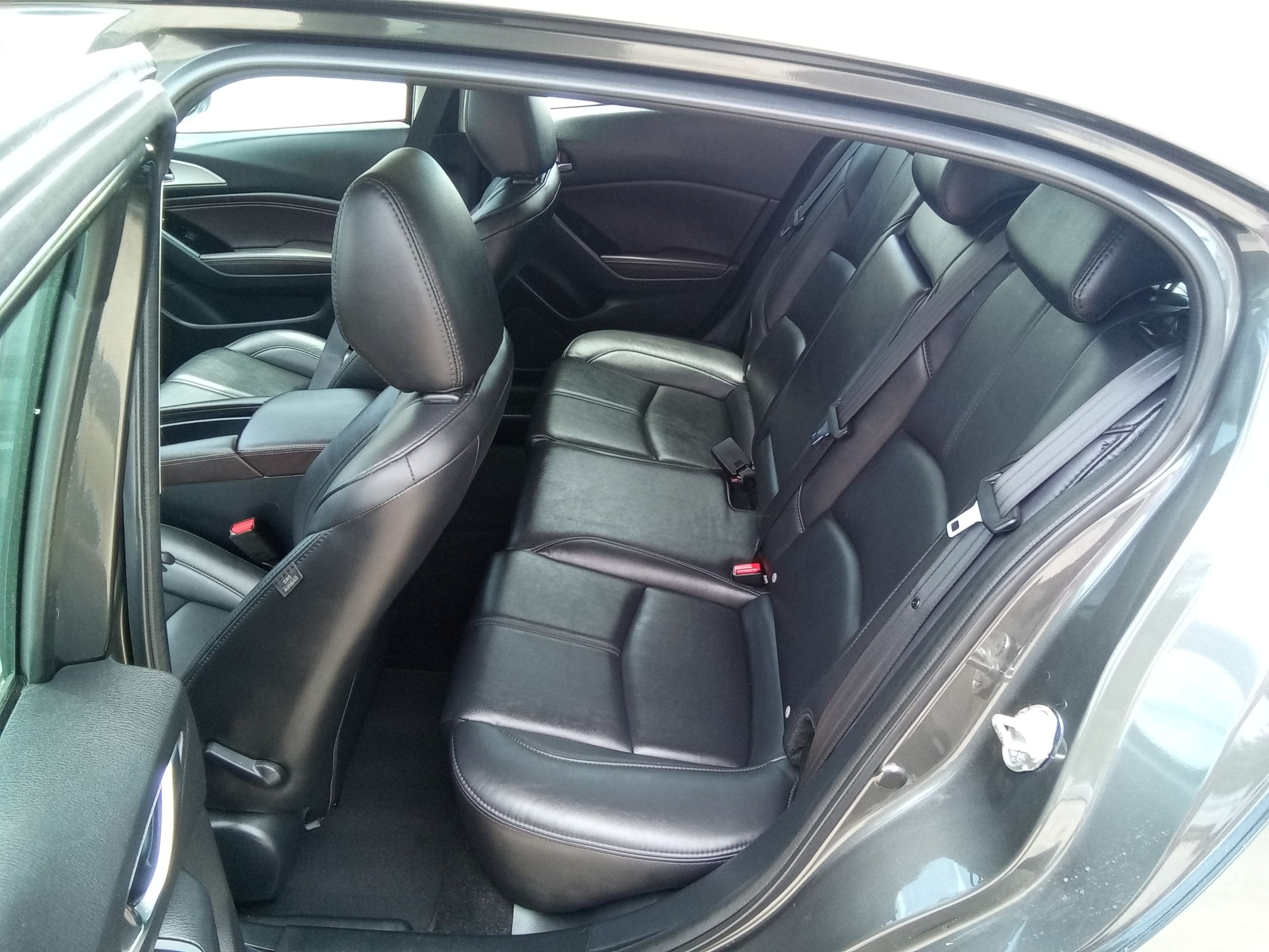 Neighborhood Autos, LLC - Used vehicle - Sedan MAZDA MAZDA3 5-DOOR 2018