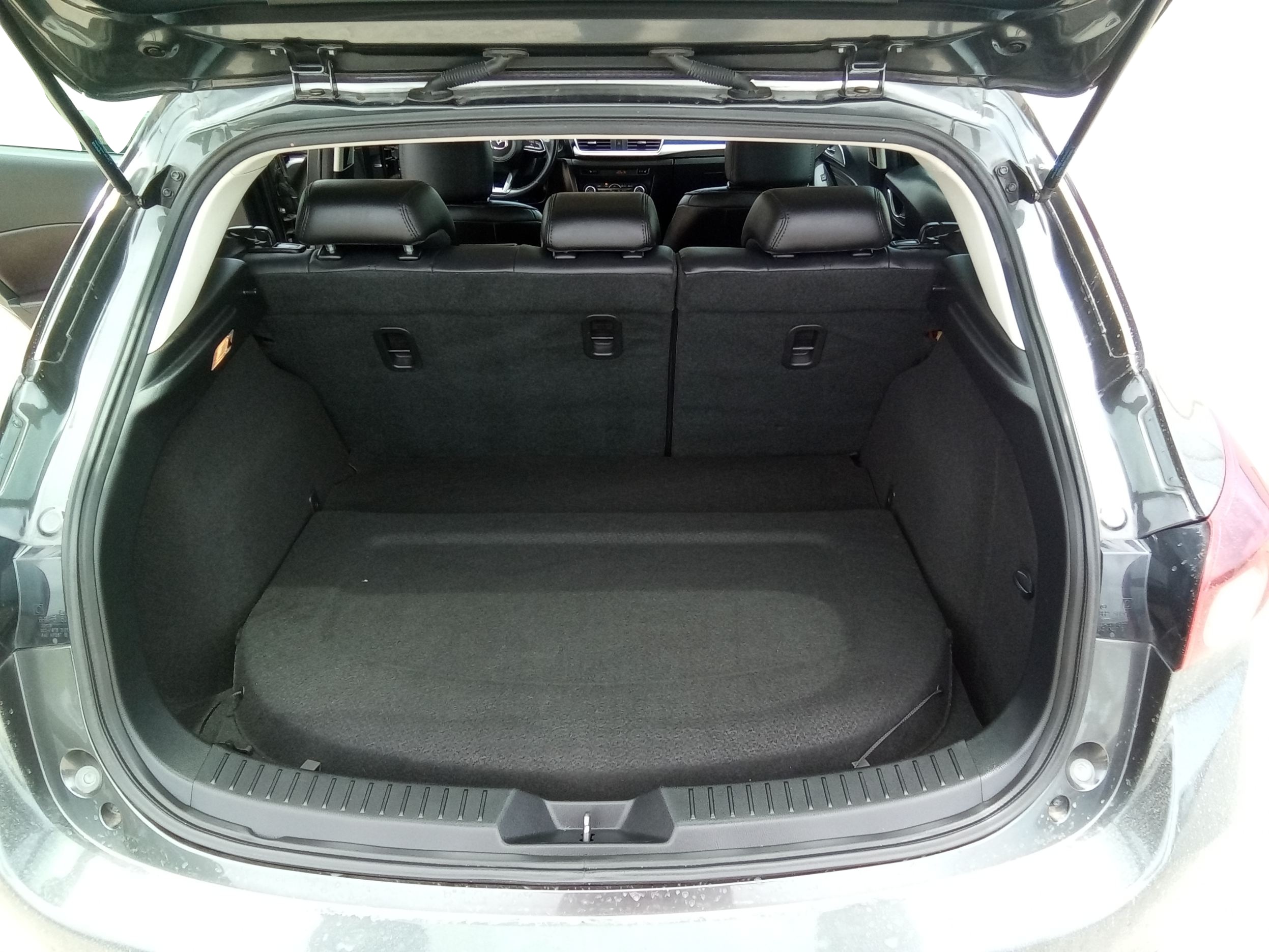 Neighborhood Autos, LLC - Used vehicle - Sedan MAZDA MAZDA3 5-DOOR 2018