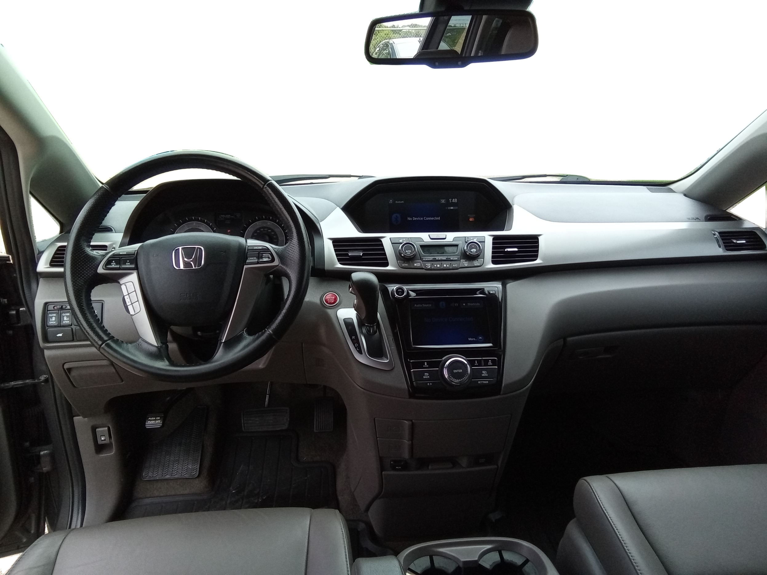 Neighborhood Autos, LLC - Used vehicle - Minivan HONDA ODYSSEY 2016
