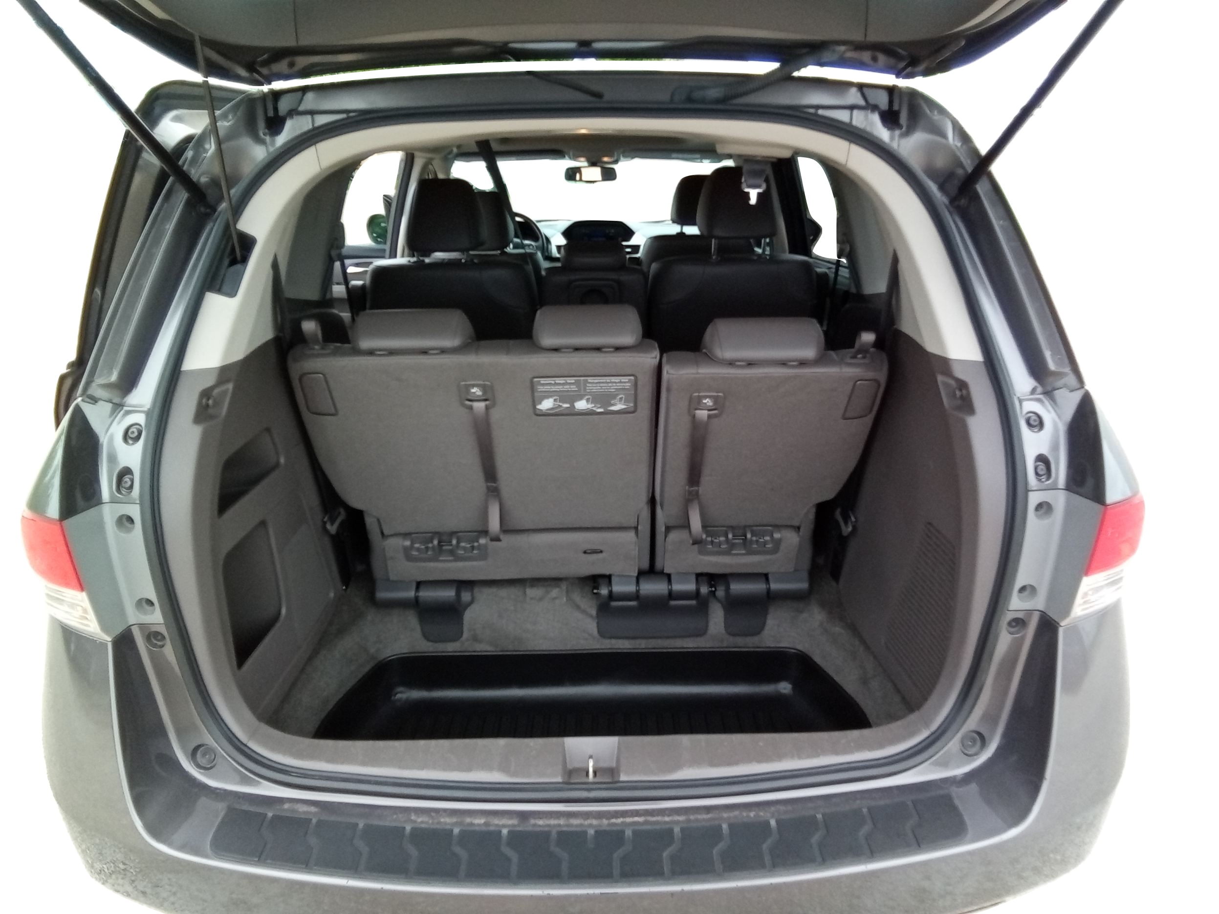 Neighborhood Autos, LLC - Used vehicle - Minivan HONDA ODYSSEY 2016