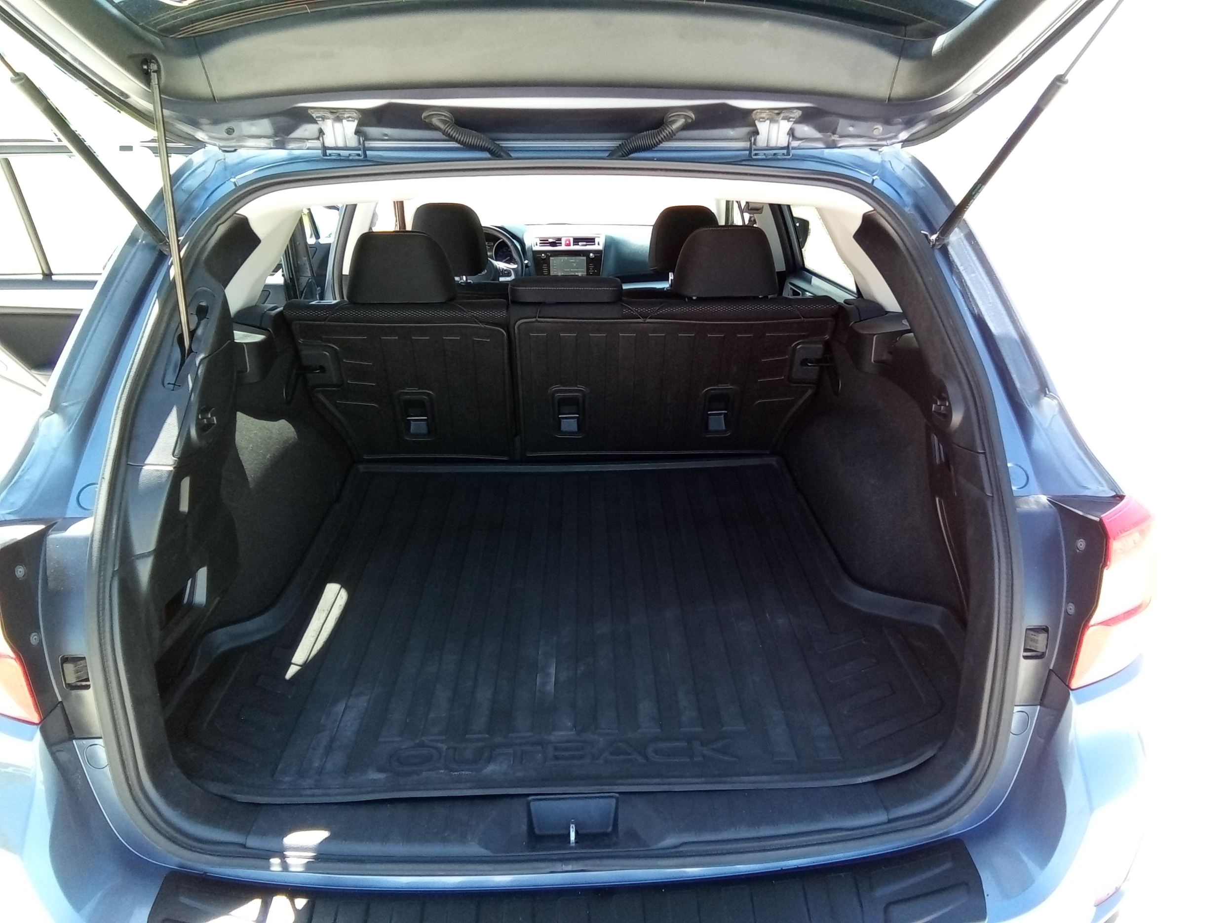 Neighborhood Autos, LLC - Used vehicle - SUV SUBARU OUTBACK 2015