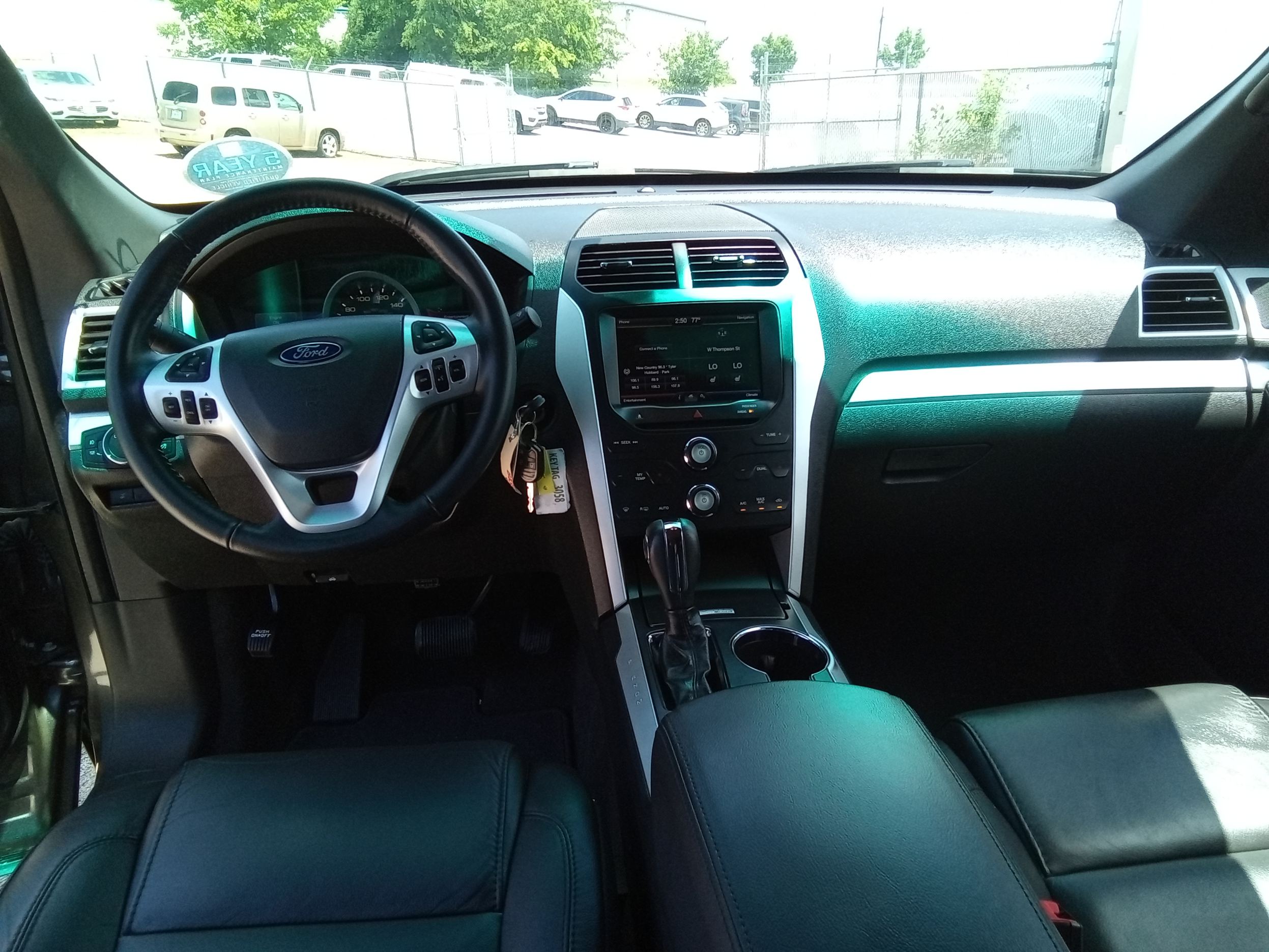 Neighborhood Autos, LLC - Used vehicle - SUV FORD EXPLORER 2015