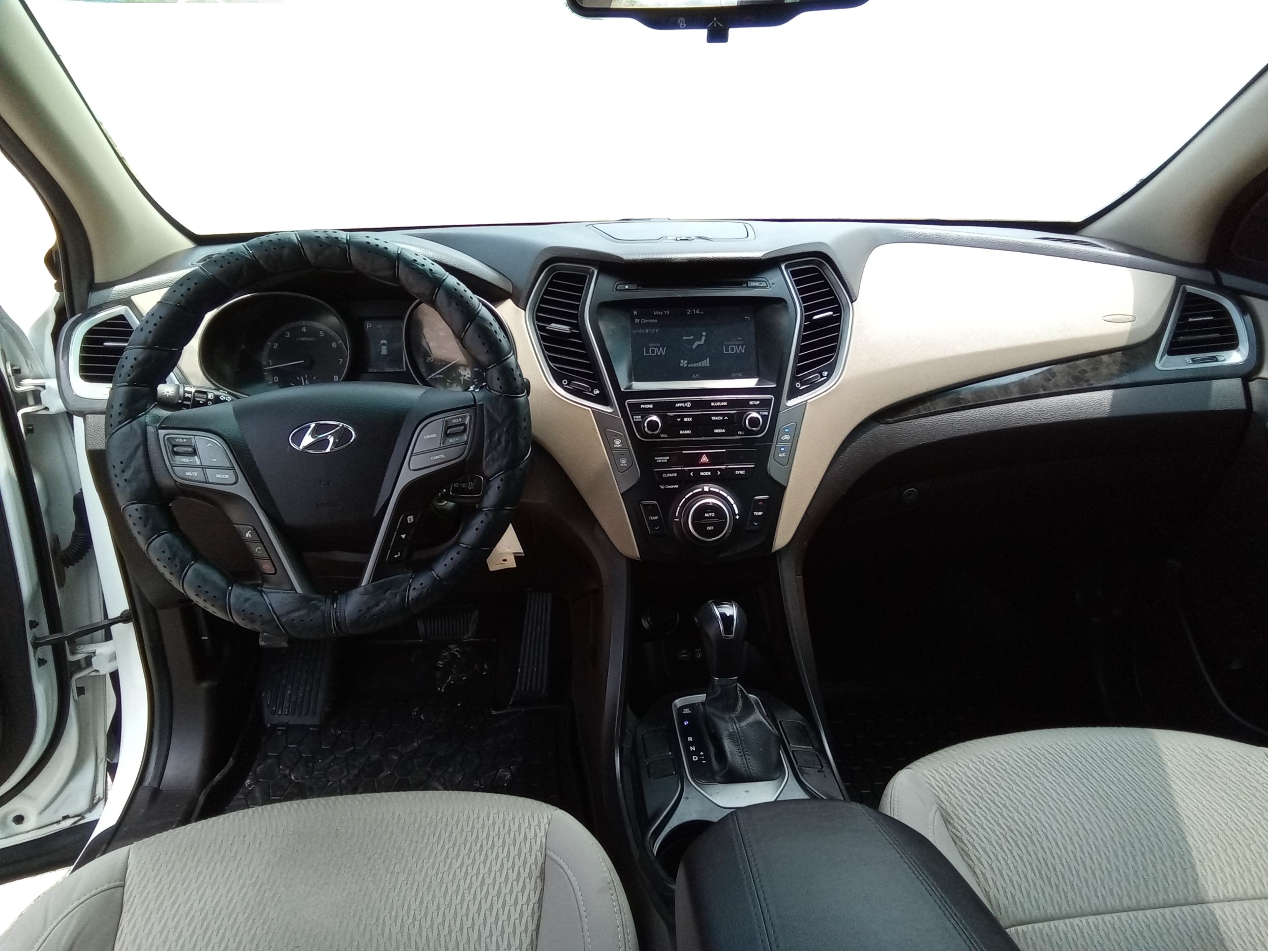 Neighborhood Autos, LLC - Used vehicle - SUV HYUNDAI SANTA FE SPORT 2017