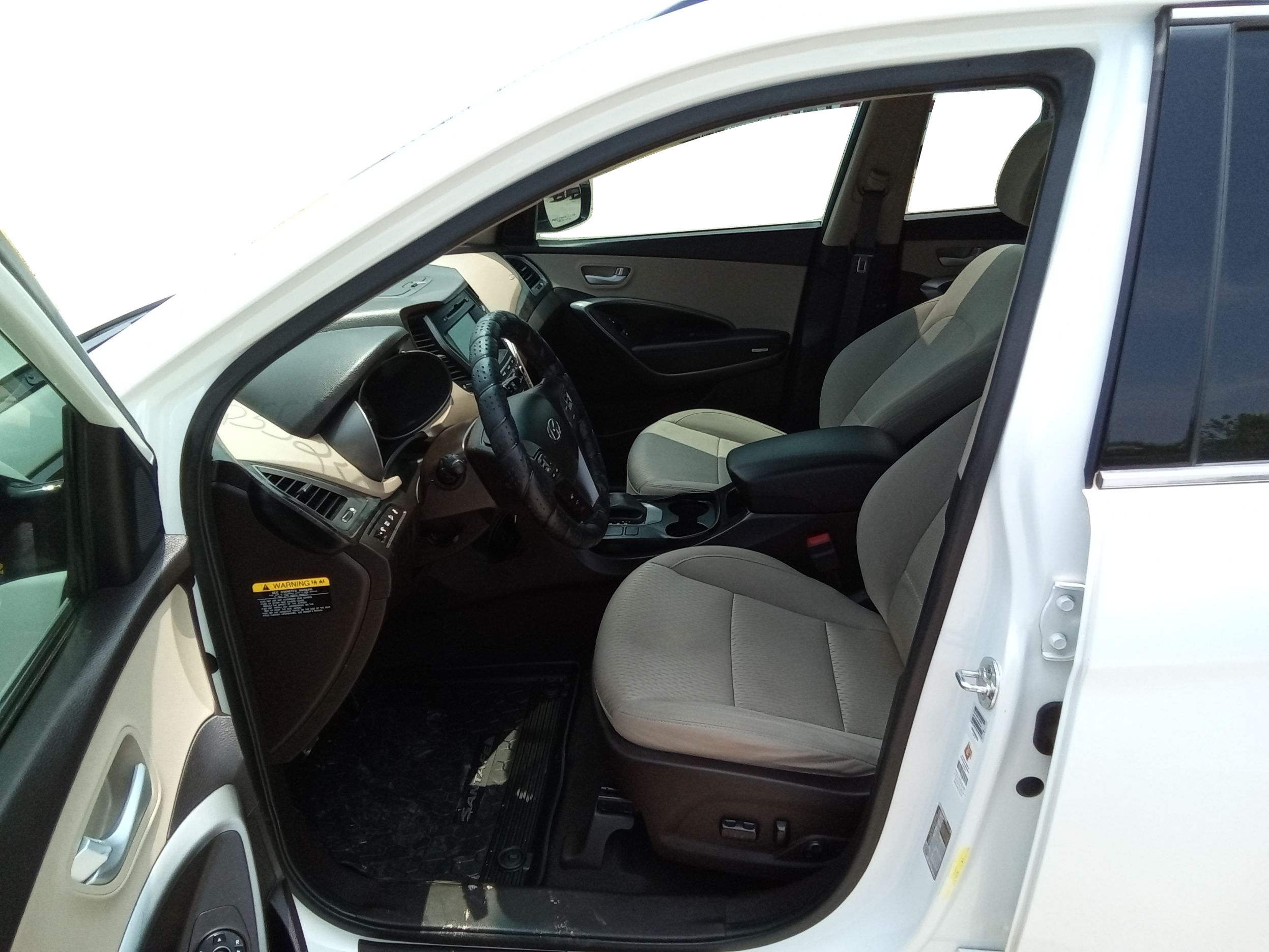 Neighborhood Autos, LLC - Used vehicle - SUV HYUNDAI SANTA FE SPORT 2017