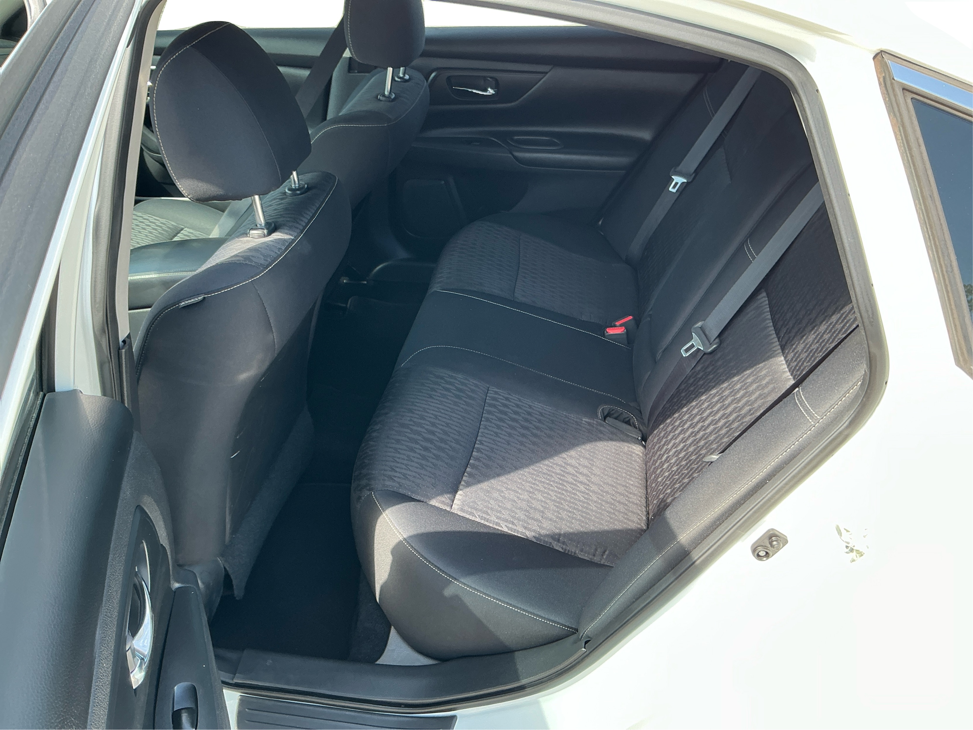 Neighborhood Autos, LLC - Used vehicle - Sedan NISSAN ALTIMA 2017