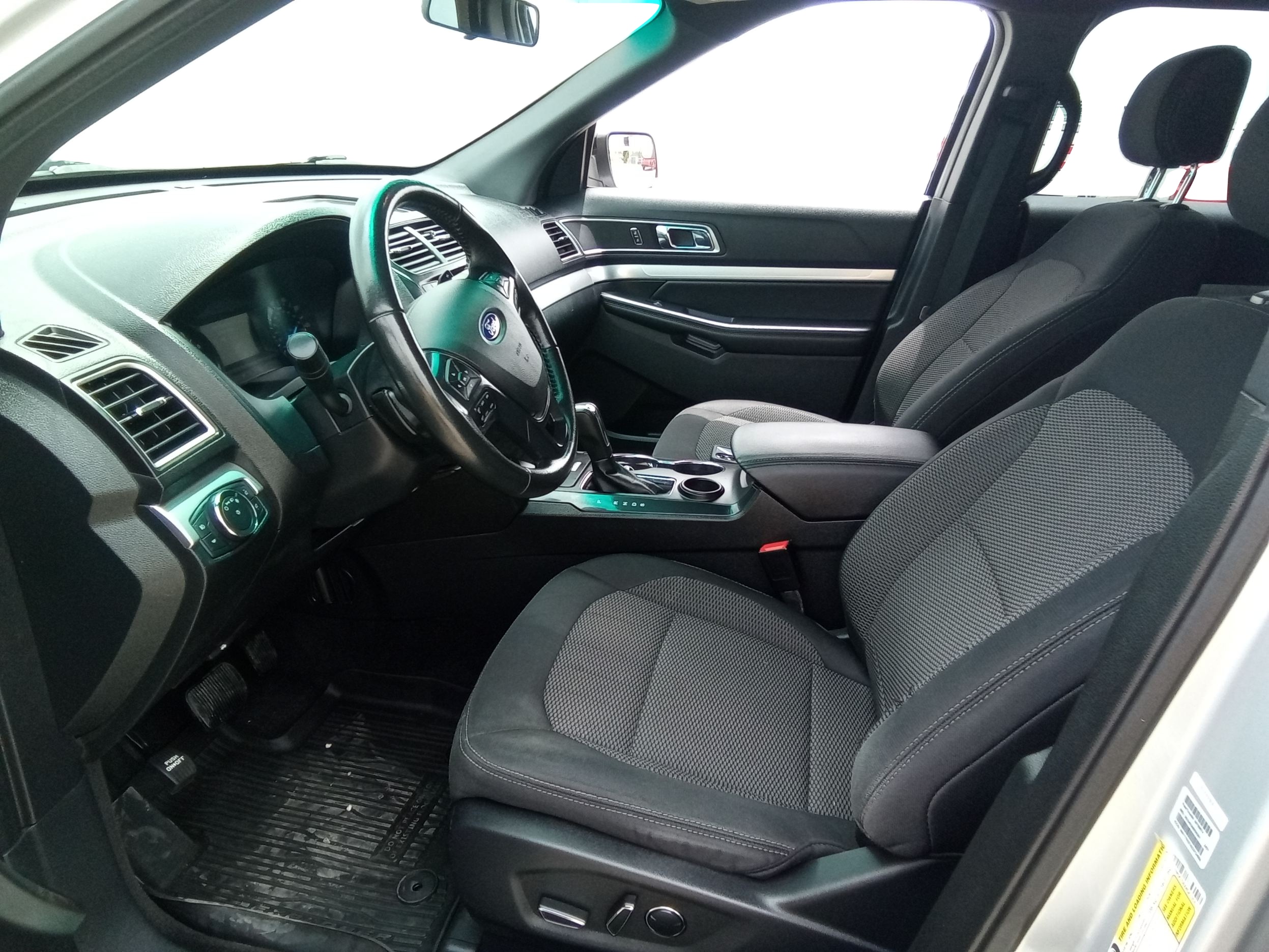 Neighborhood Autos, LLC - Used vehicle - SUV FORD EXPLORER 2017