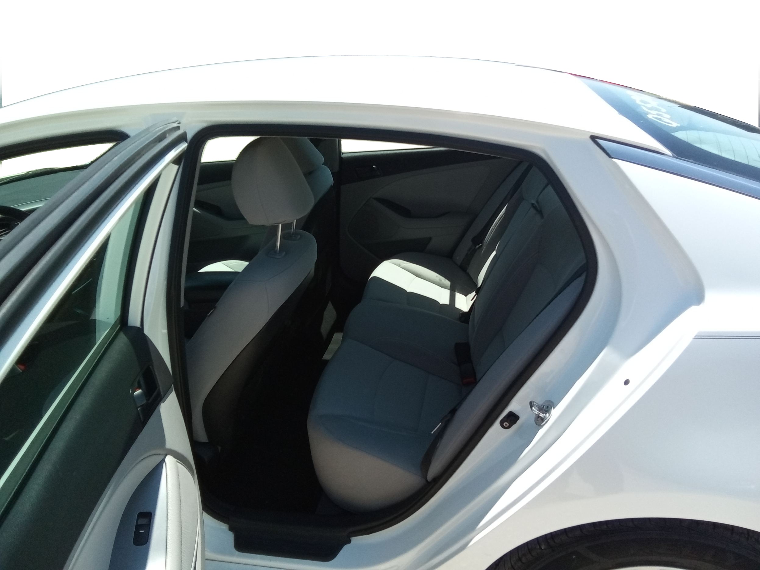 Neighborhood Autos, LLC - Used vehicle - Sedan KIA OPTIMA 2013