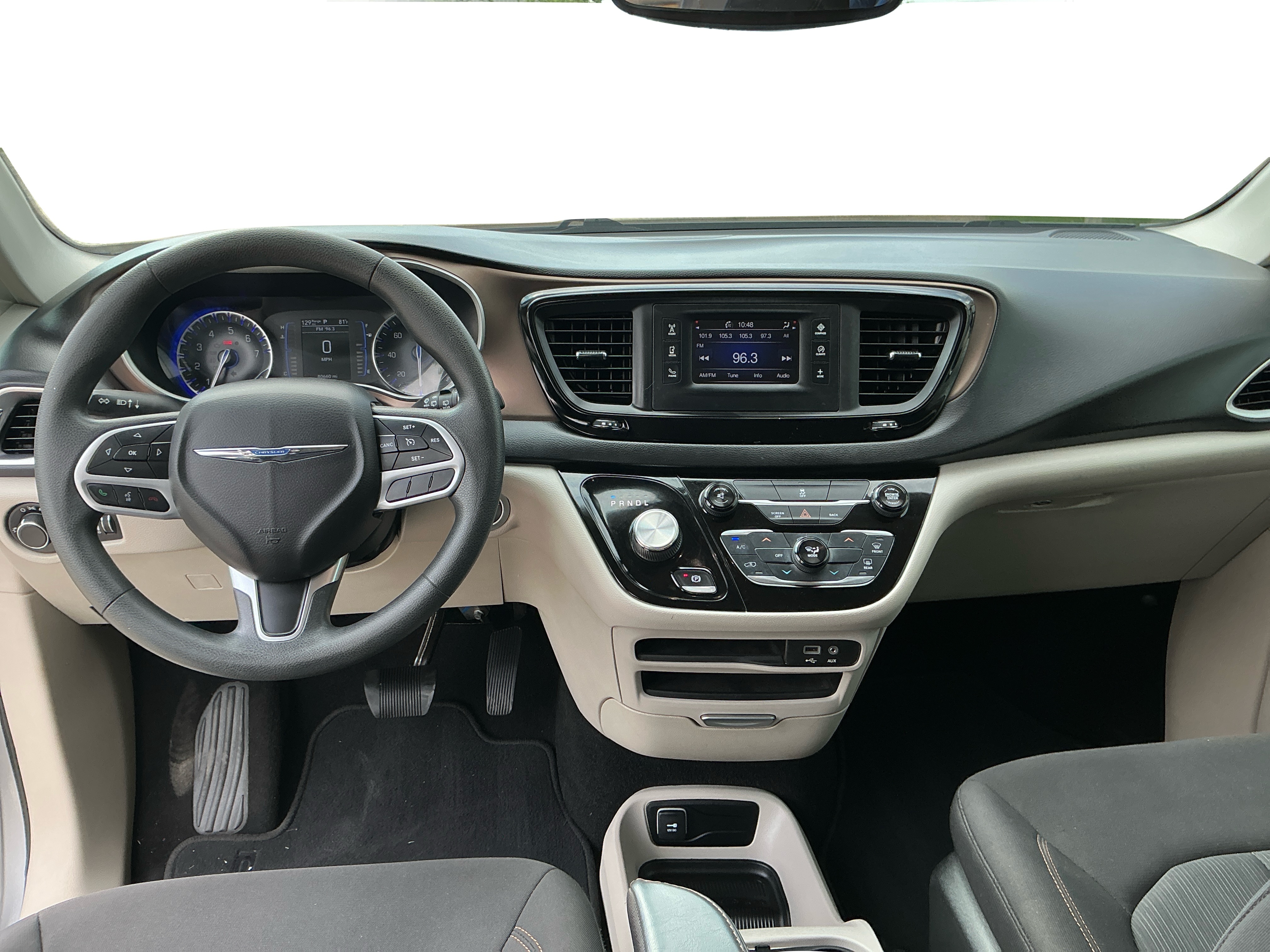 Neighborhood Autos, LLC - Used vehicle - Minivan CHRYSLER PACIFICA 2017