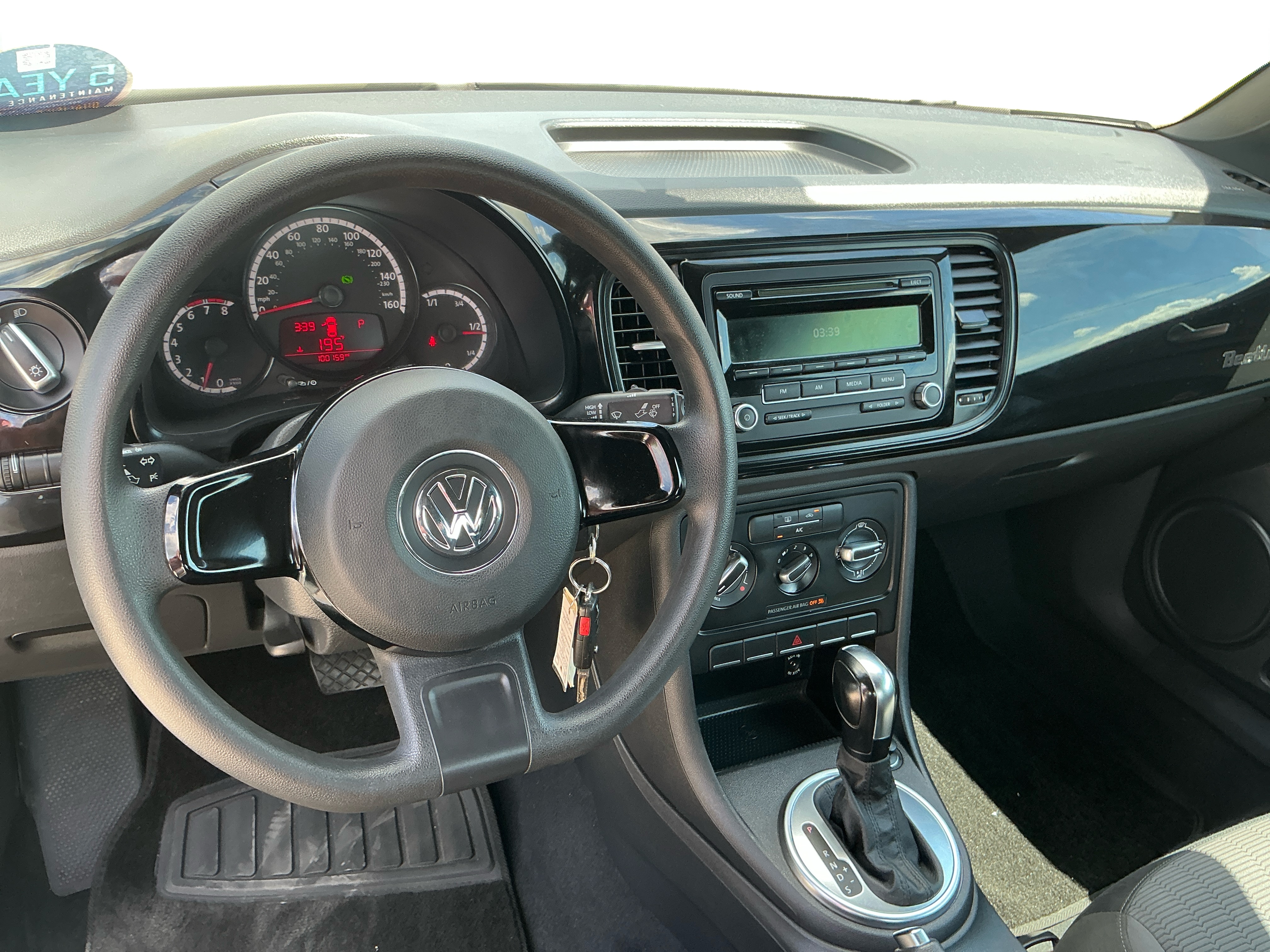 Neighborhood Autos, LLC - Used vehicle - Coupe VOLKSWAGEN BEETLE 2014