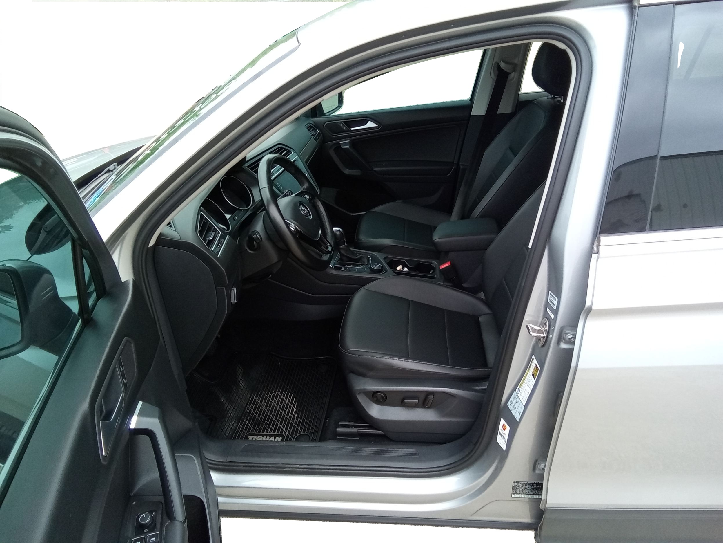 Neighborhood Autos, LLC - Used vehicle - SUV VOLKSWAGEN TIGUAN 2019