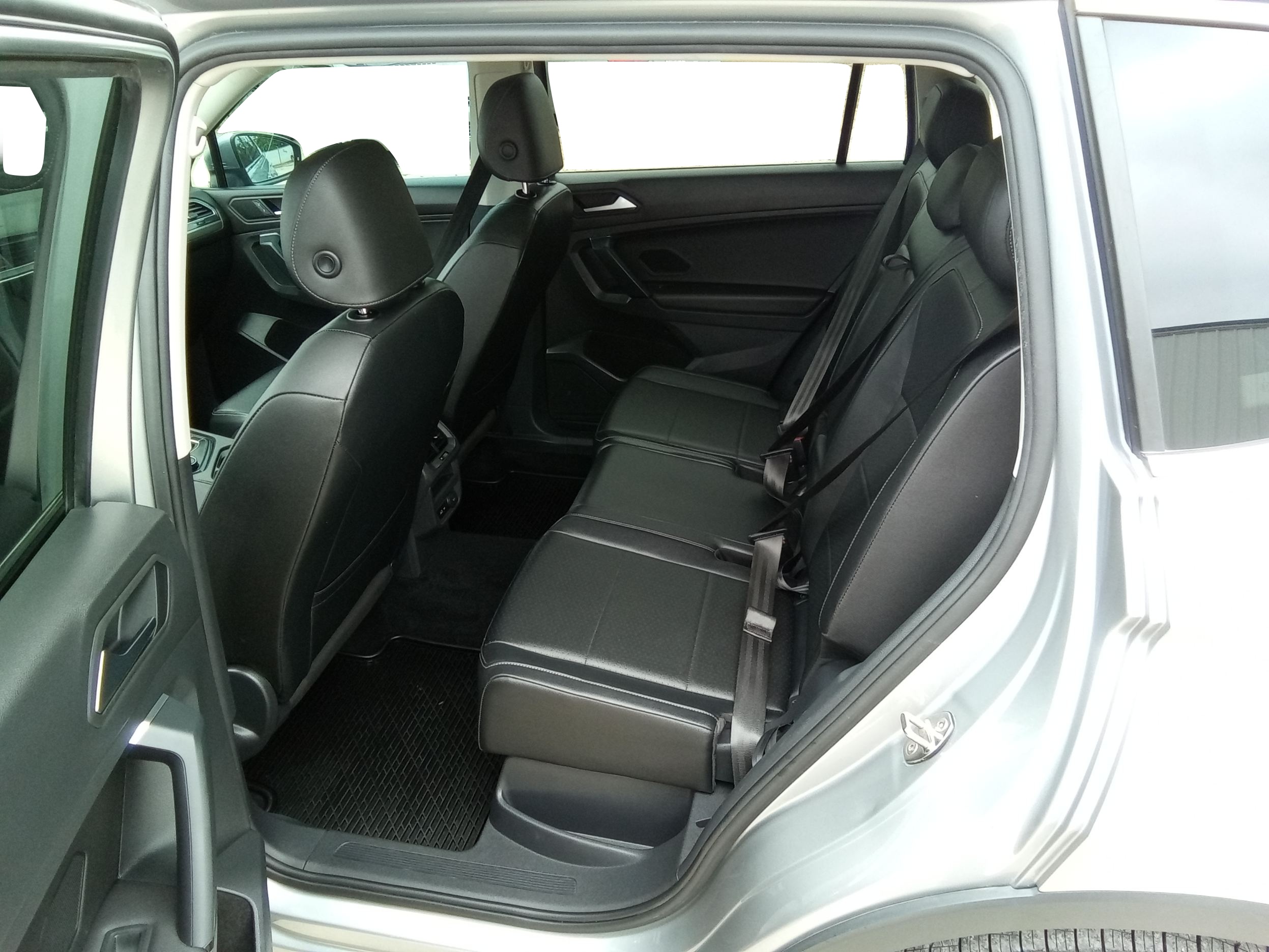 Neighborhood Autos, LLC - Used vehicle - SUV VOLKSWAGEN TIGUAN 2019