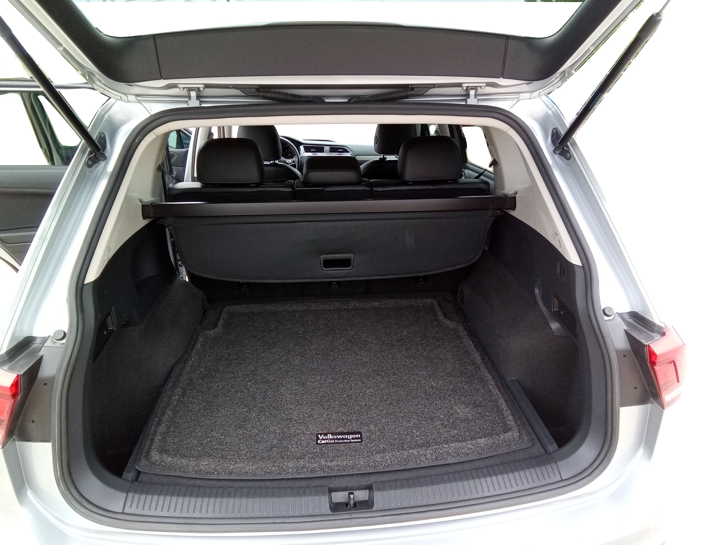 Neighborhood Autos, LLC - Used vehicle - SUV VOLKSWAGEN TIGUAN 2019