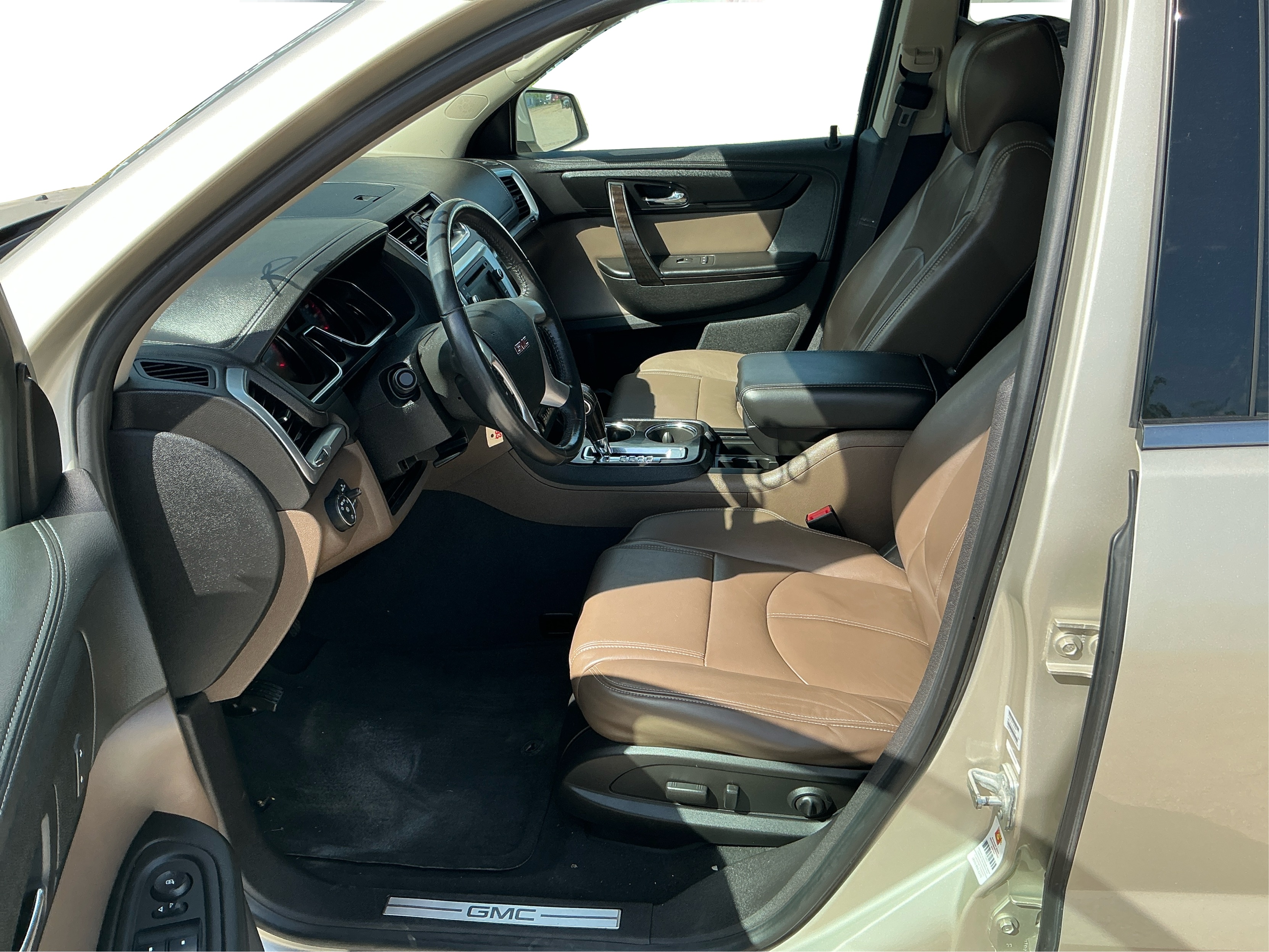 Neighborhood Autos, LLC - Used vehicle - SUV GMC ACADIA 2014