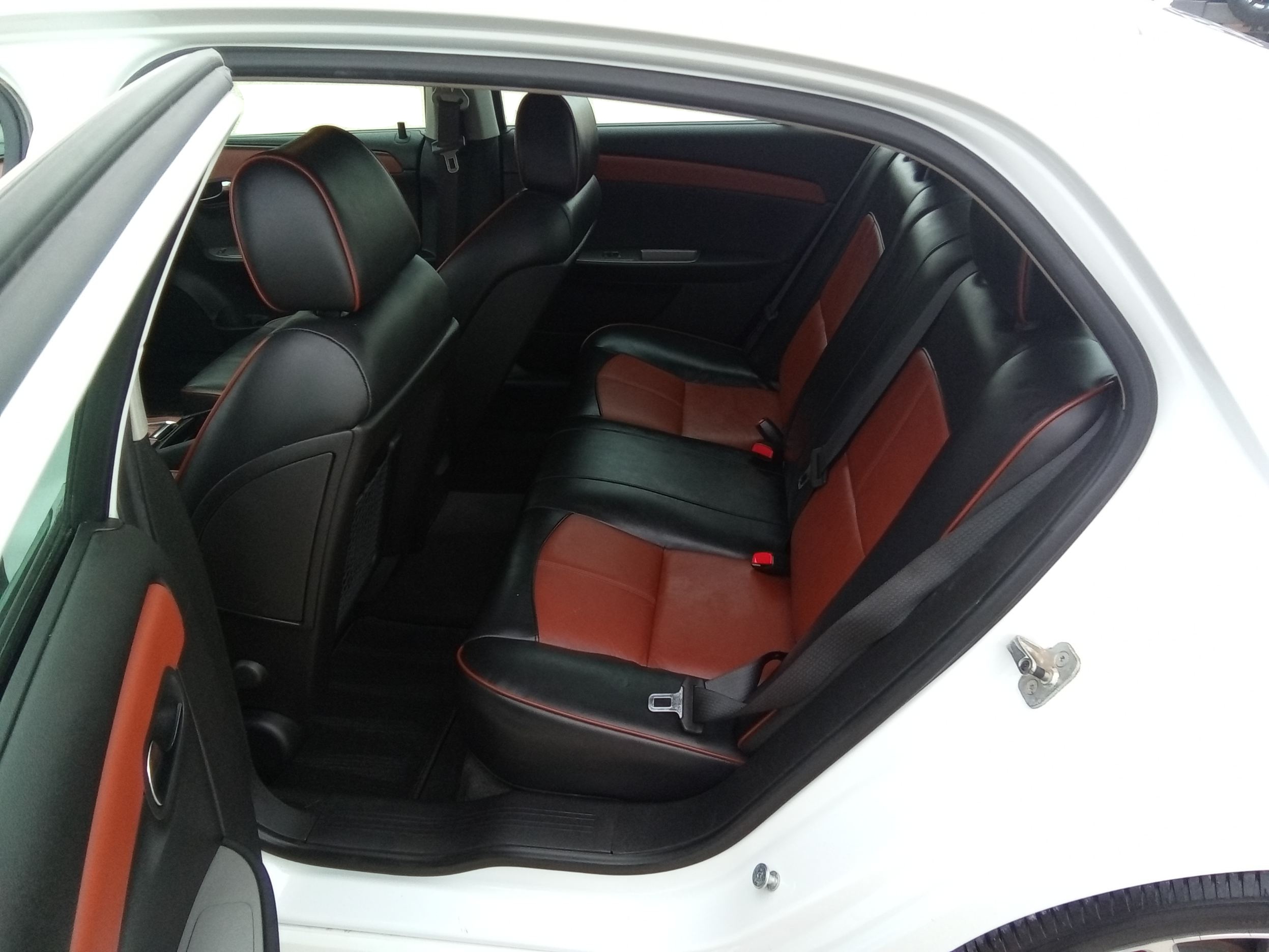 Neighborhood Autos, LLC - Used vehicle - Sedan CHEVROLET MALIBU 2009