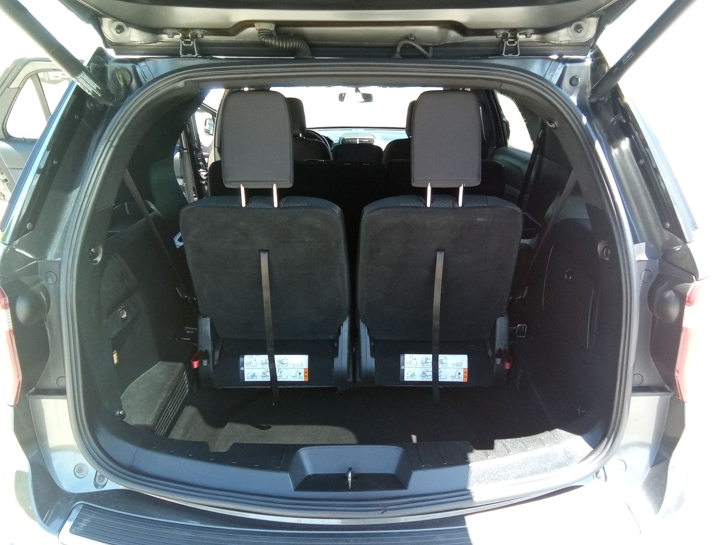 Neighborhood Autos, LLC - Used vehicle - SUV FORD EXPLORER 2018