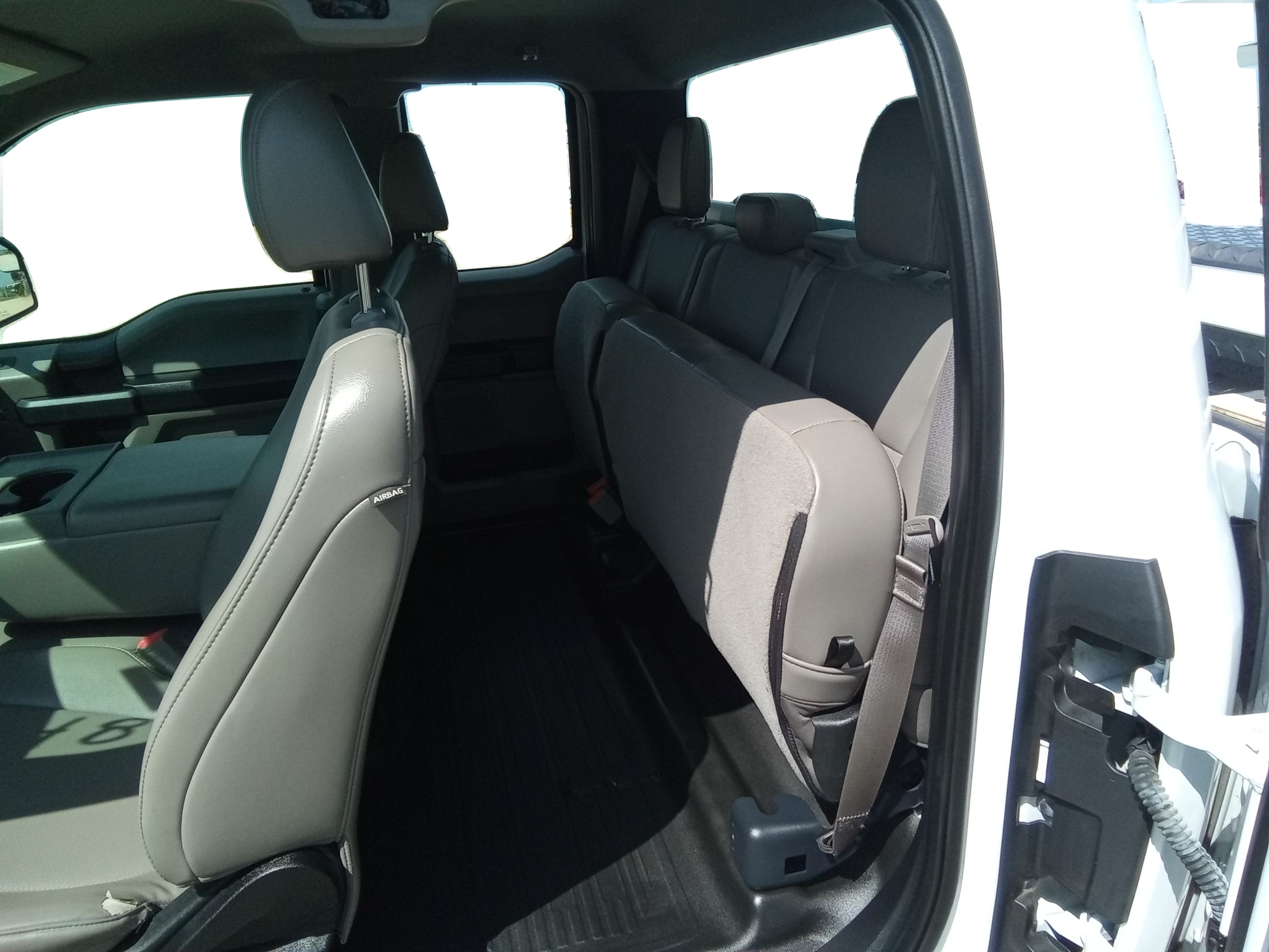 Neighborhood Autos, LLC - Used vehicle - Truck FORD F-150 2019