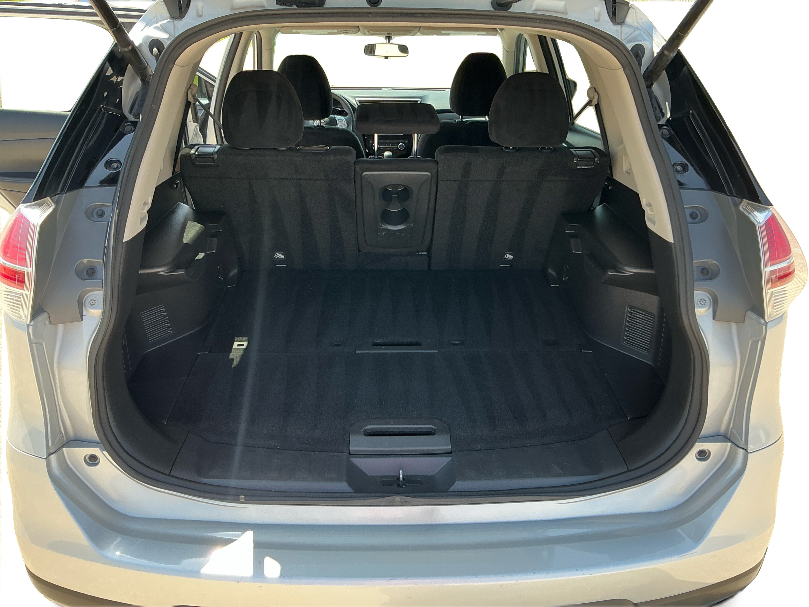 Neighborhood Autos, LLC - Used vehicle - SUV NISSAN ROGUE 2016