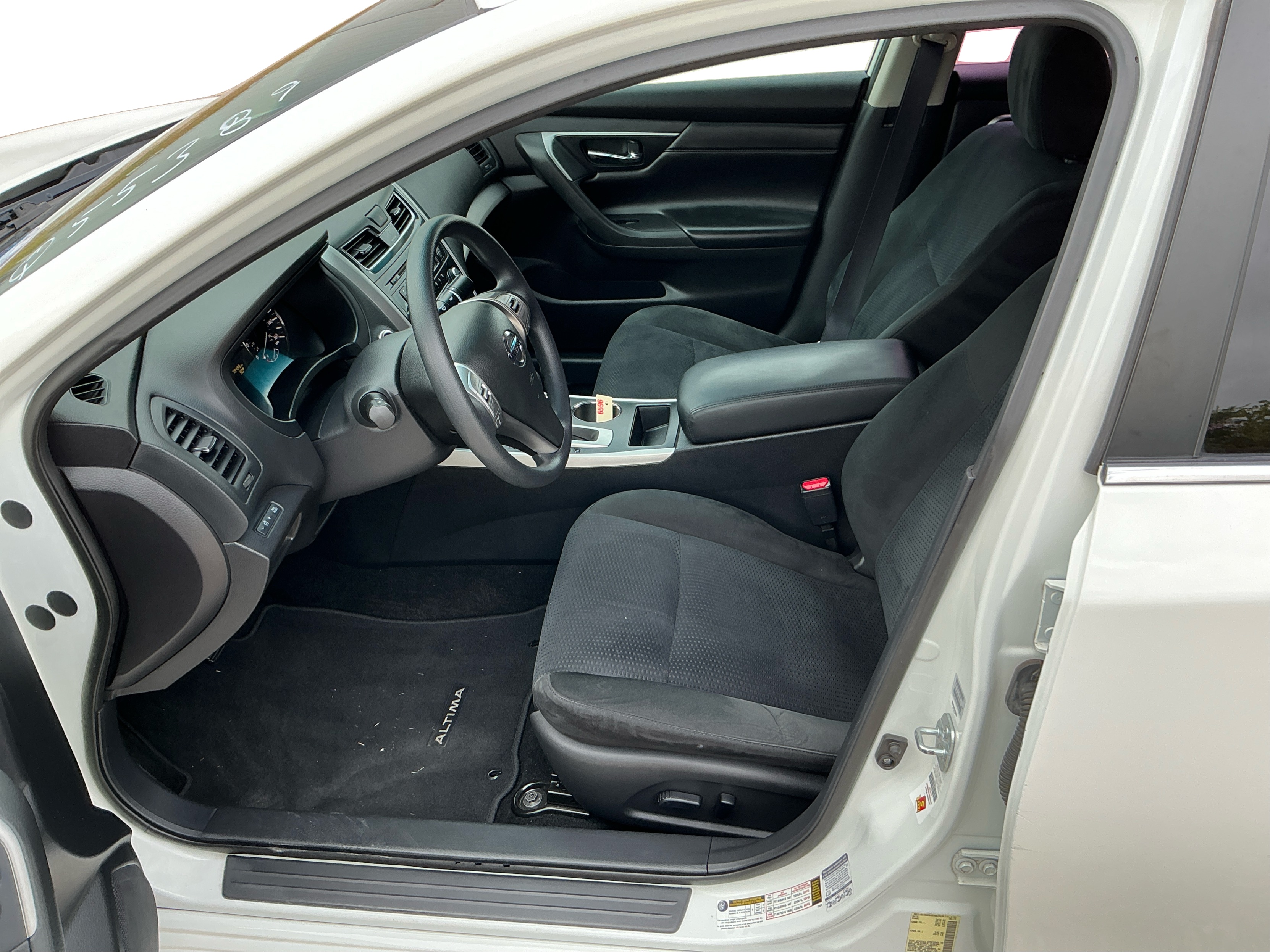 Neighborhood Autos, LLC - Used vehicle - Sedan NISSAN ALTIMA 2015