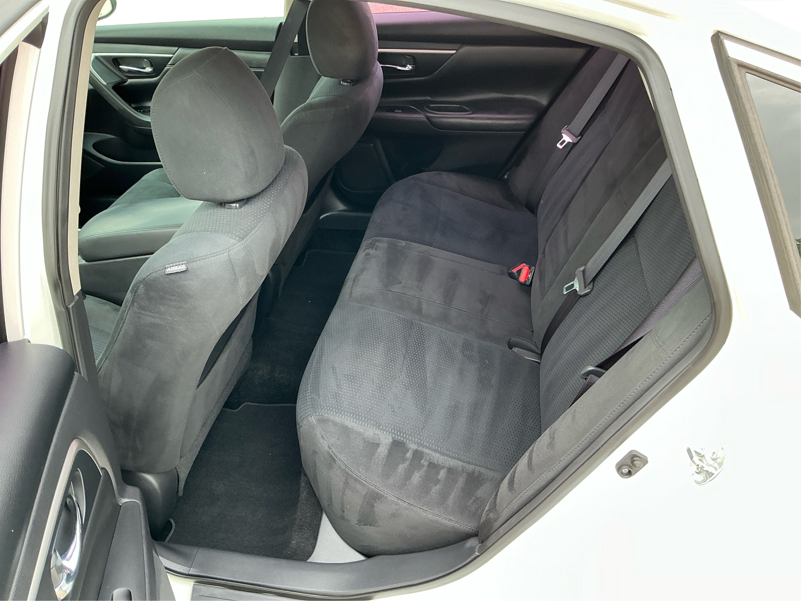 Neighborhood Autos, LLC - Used vehicle - Sedan NISSAN ALTIMA 2015
