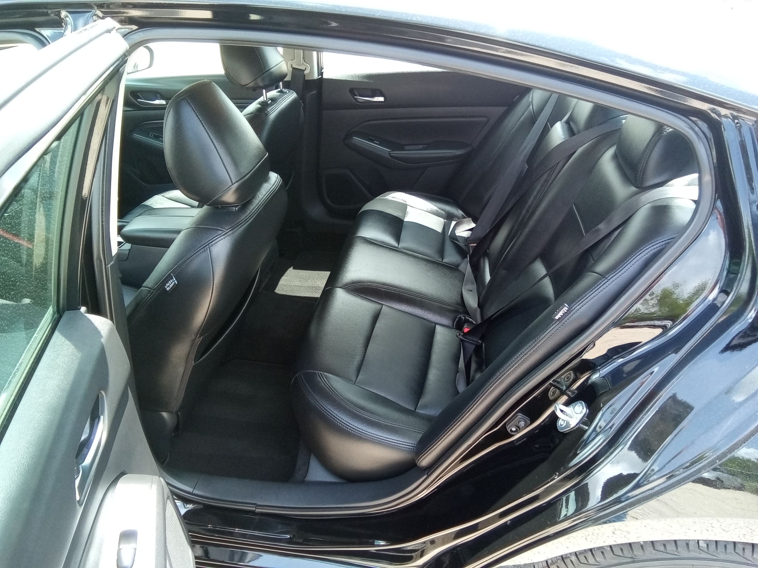Neighborhood Autos, LLC - Used vehicle - Sedan NISSAN ALTIMA 2019