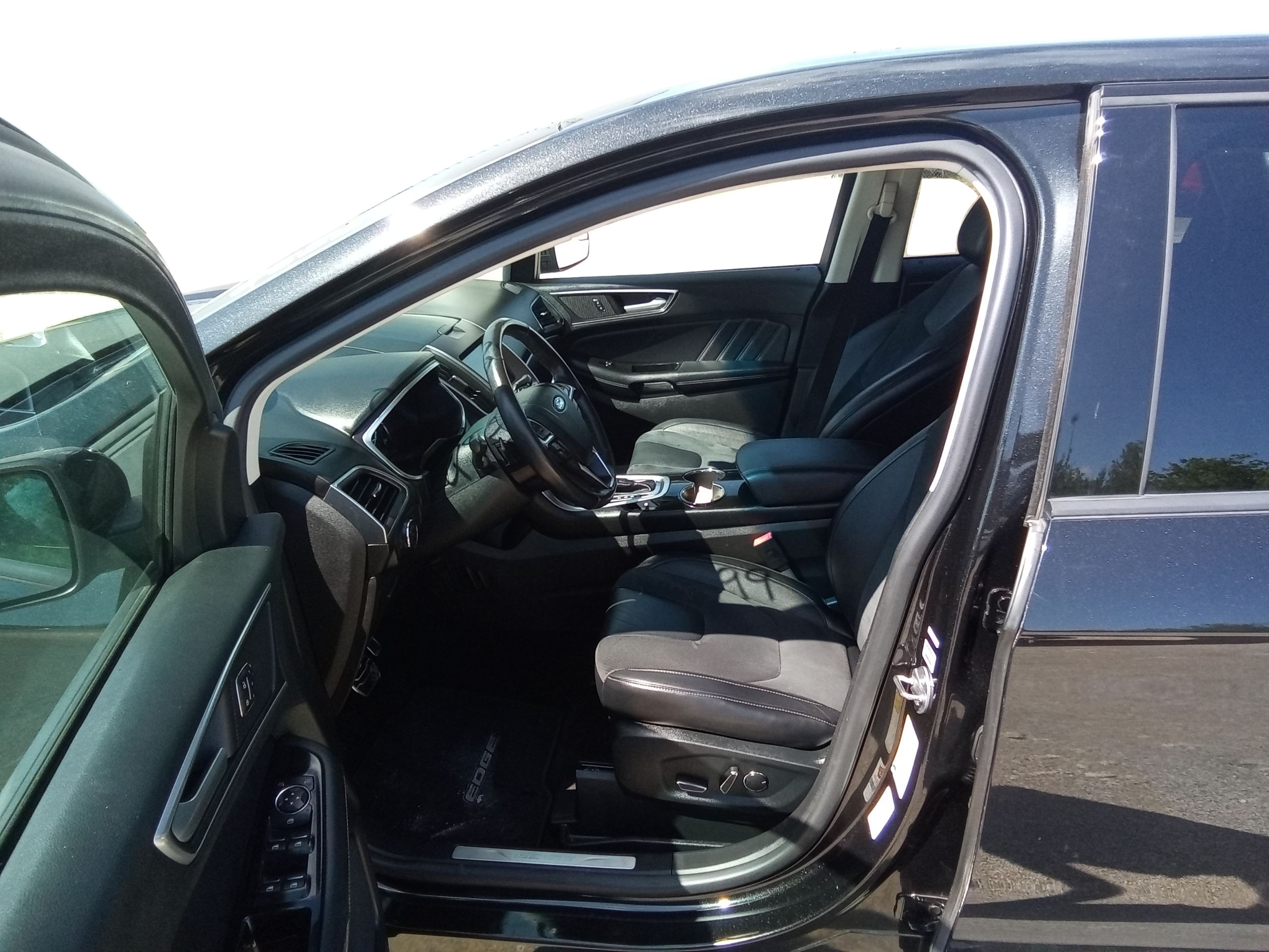 Neighborhood Autos, LLC - Used vehicle - SUV FORD EDGE 2015