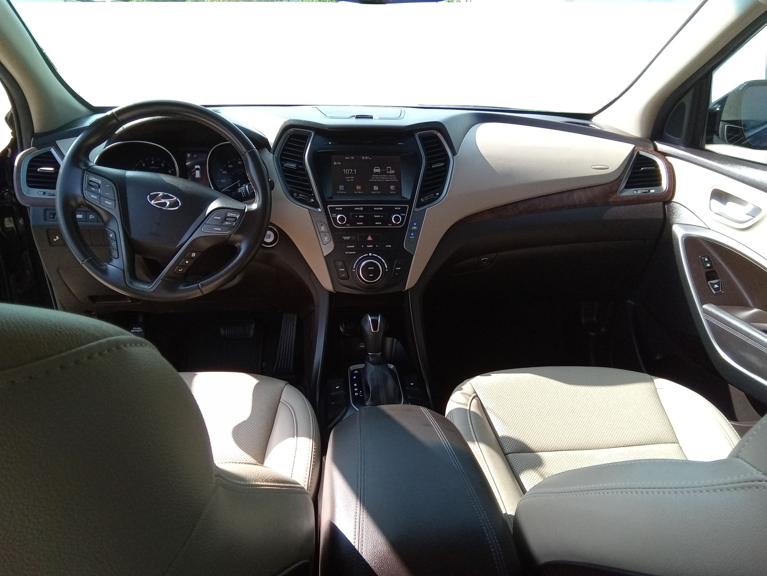 Neighborhood Autos, LLC - Used vehicle - SUV HYUNDAI SANTA FE SPORT 2018