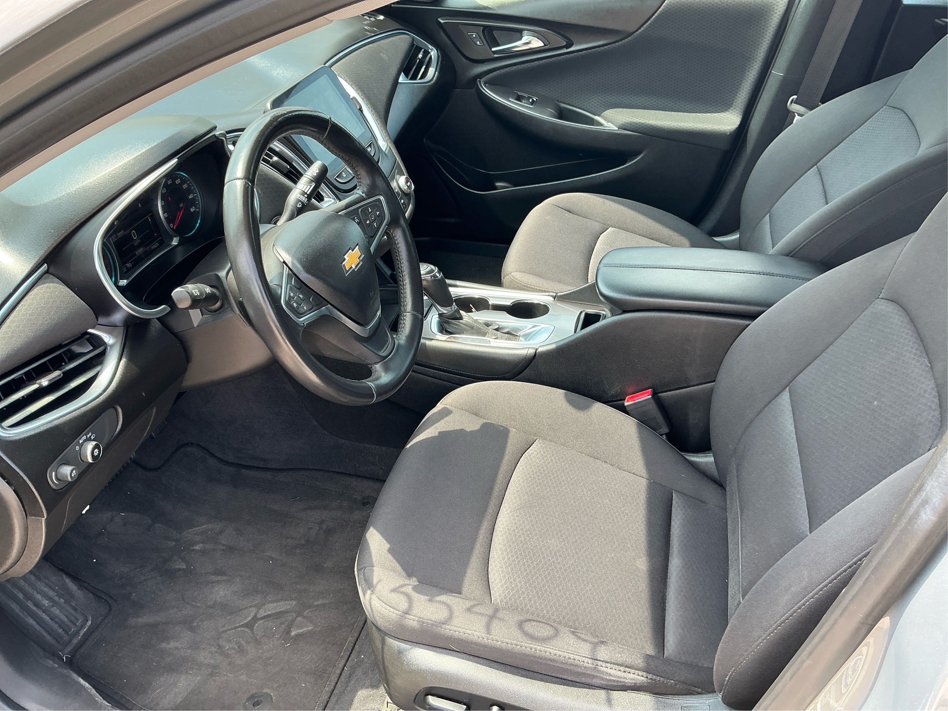 Neighborhood Autos, LLC - Used vehicle - Sedan CHEVROLET MALIBU 2018